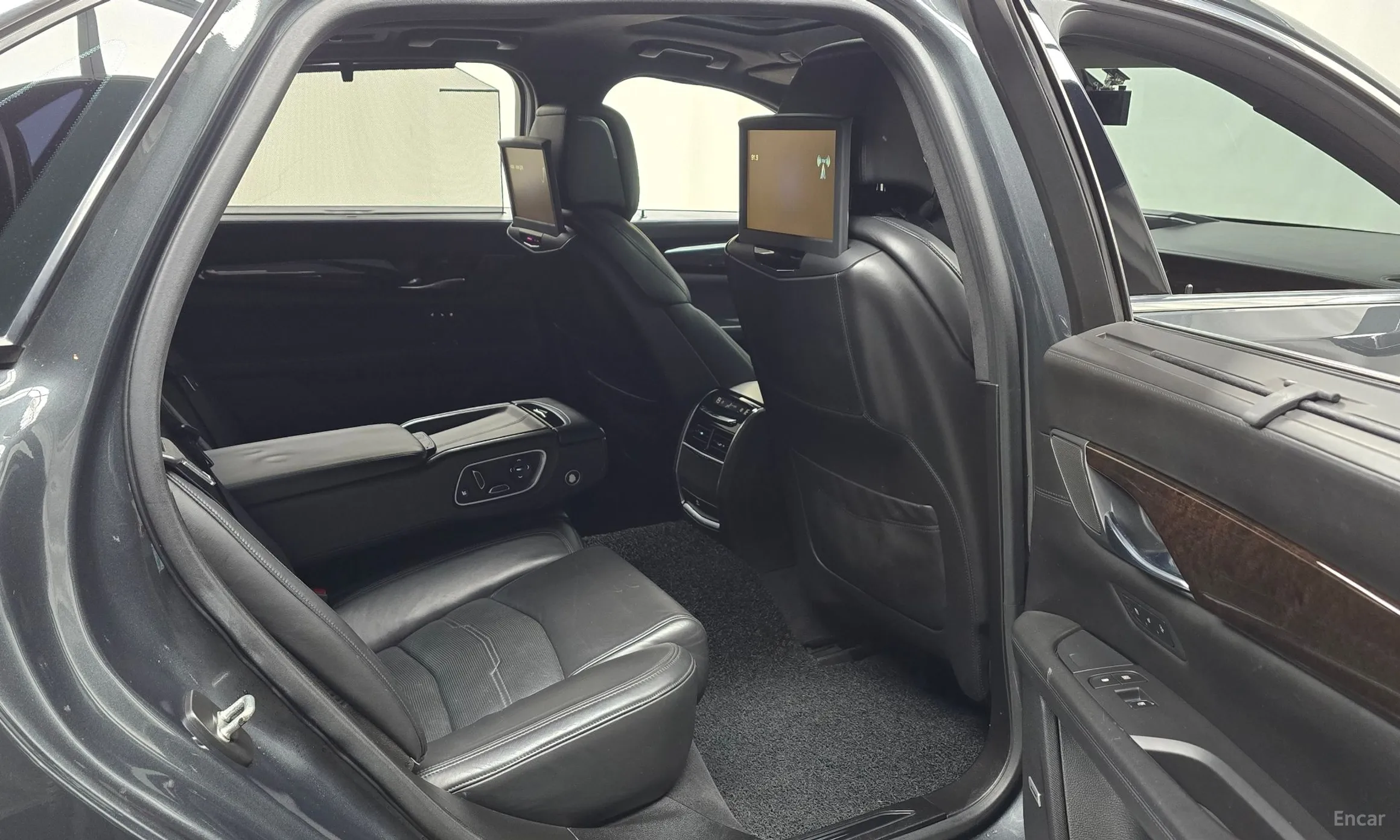 Cadillac CT6 превью 12