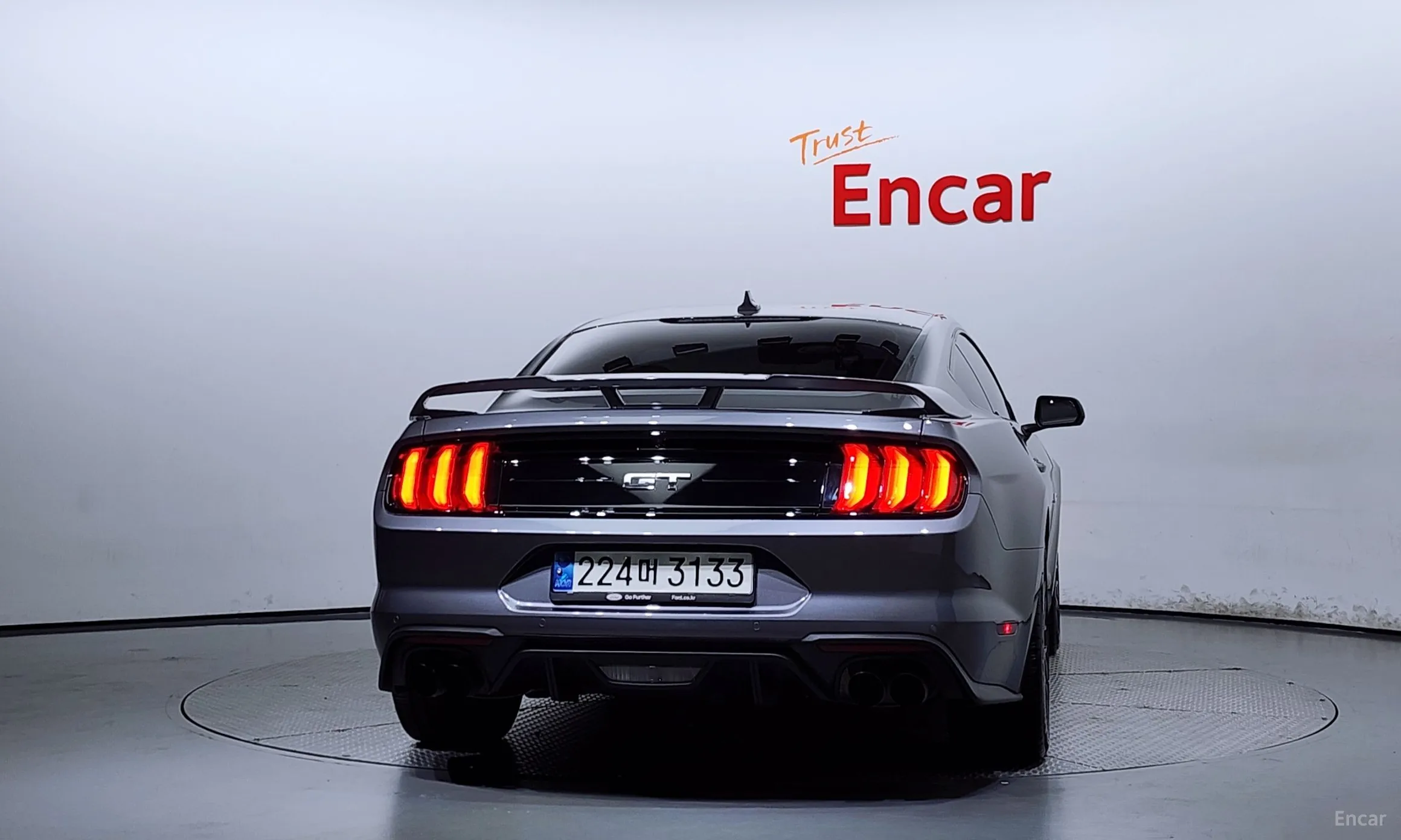 Ford Mustang превью 4