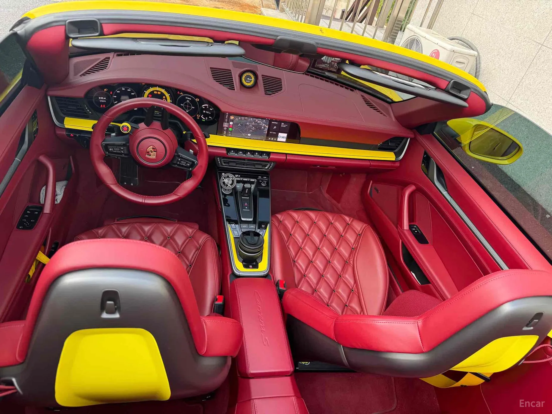 Porsche 911 (992) превью 12