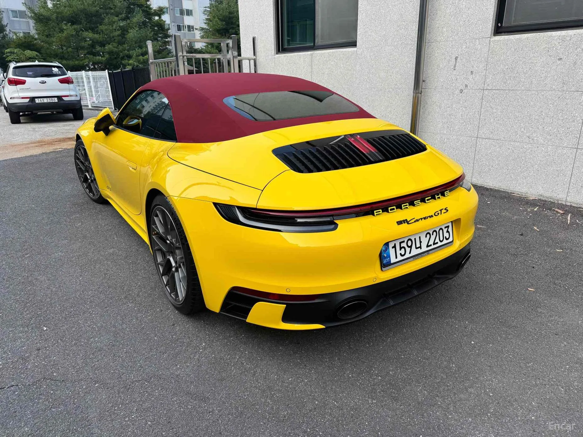 Porsche 911 (992) превью 4