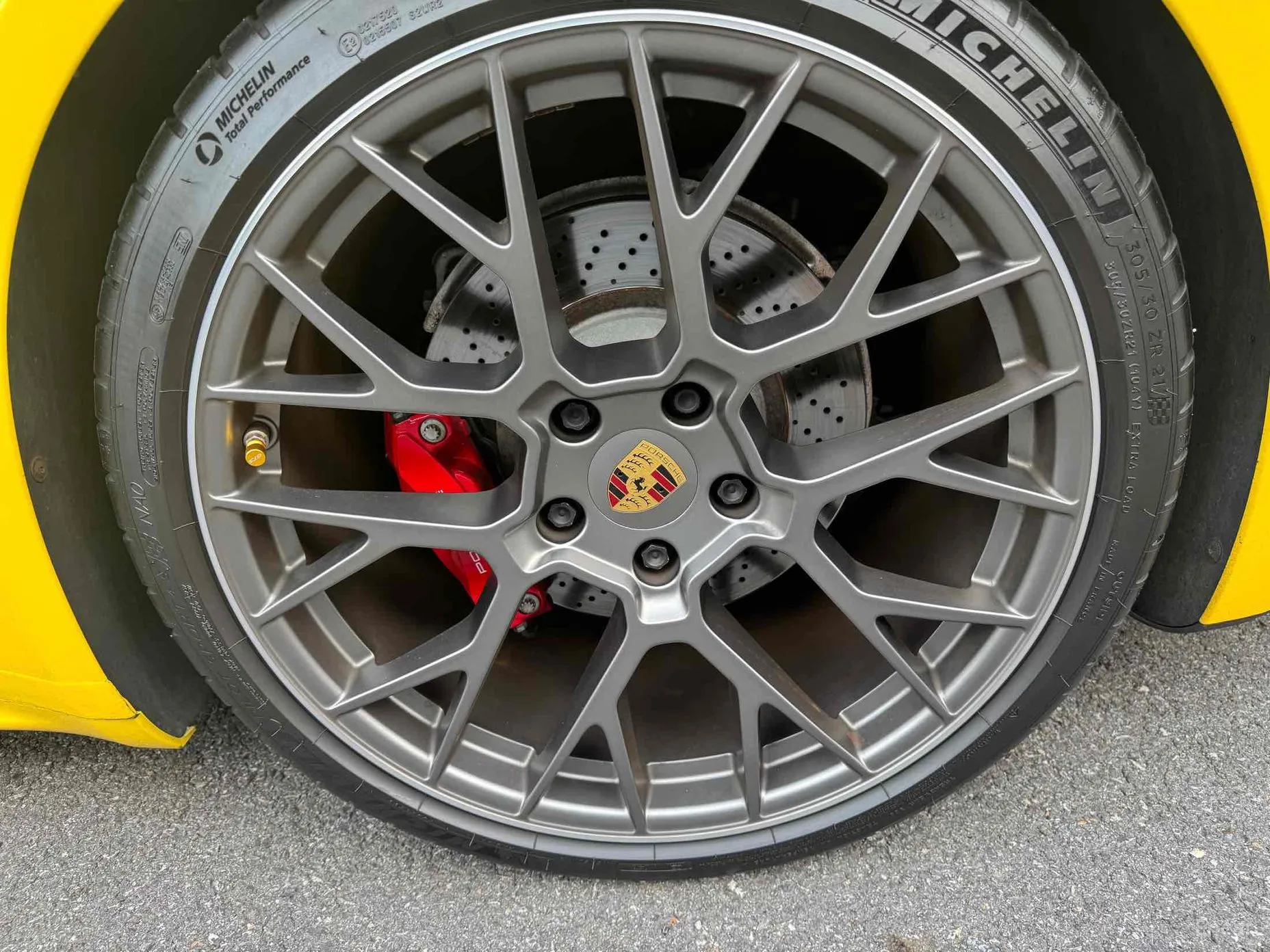 Porsche 911 (992) превью 5