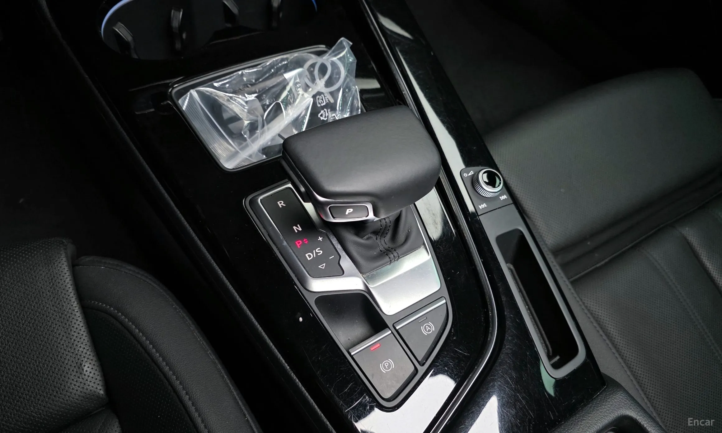 Audi A4 (B9) превью 9