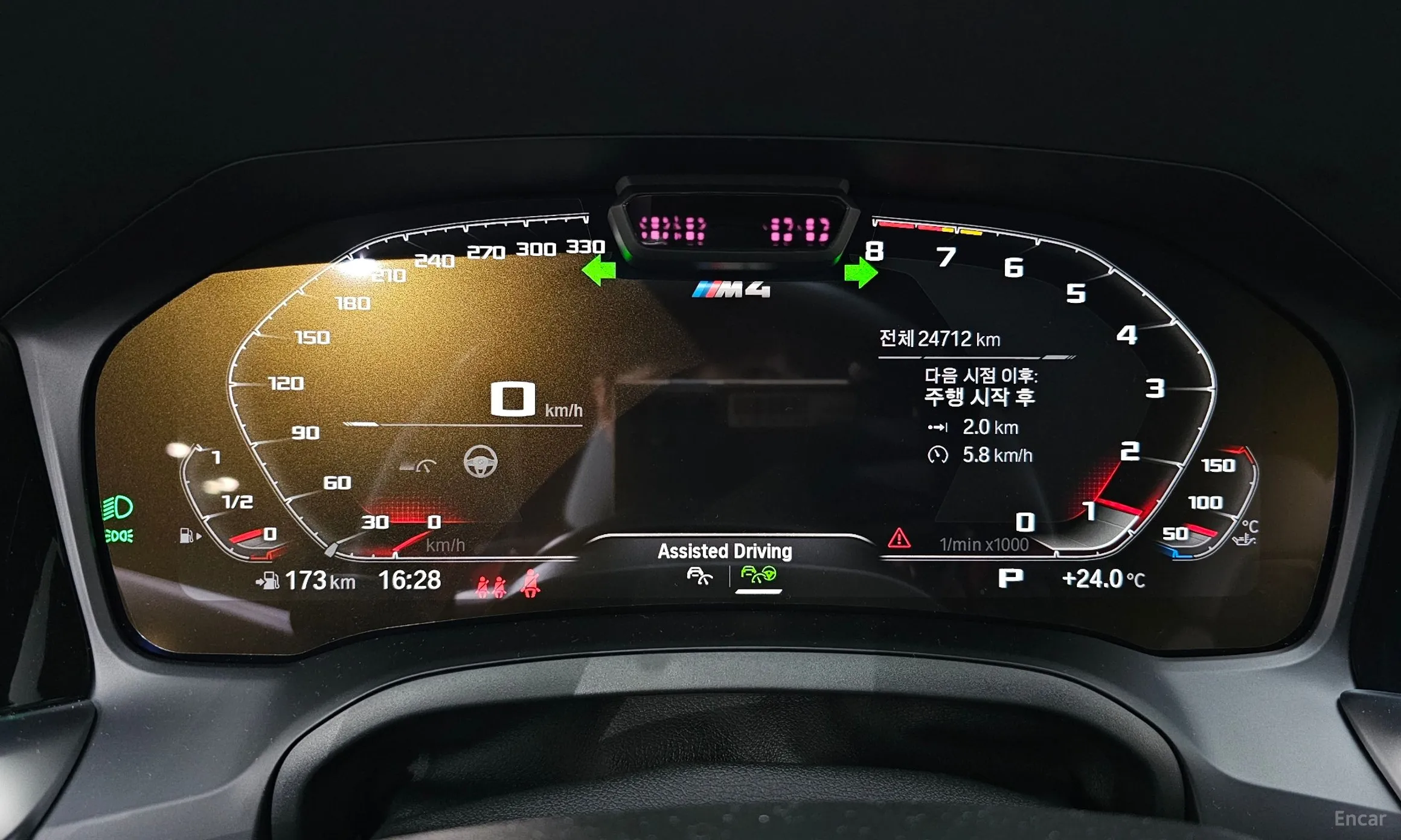 BMW M4 (G82) превью 8