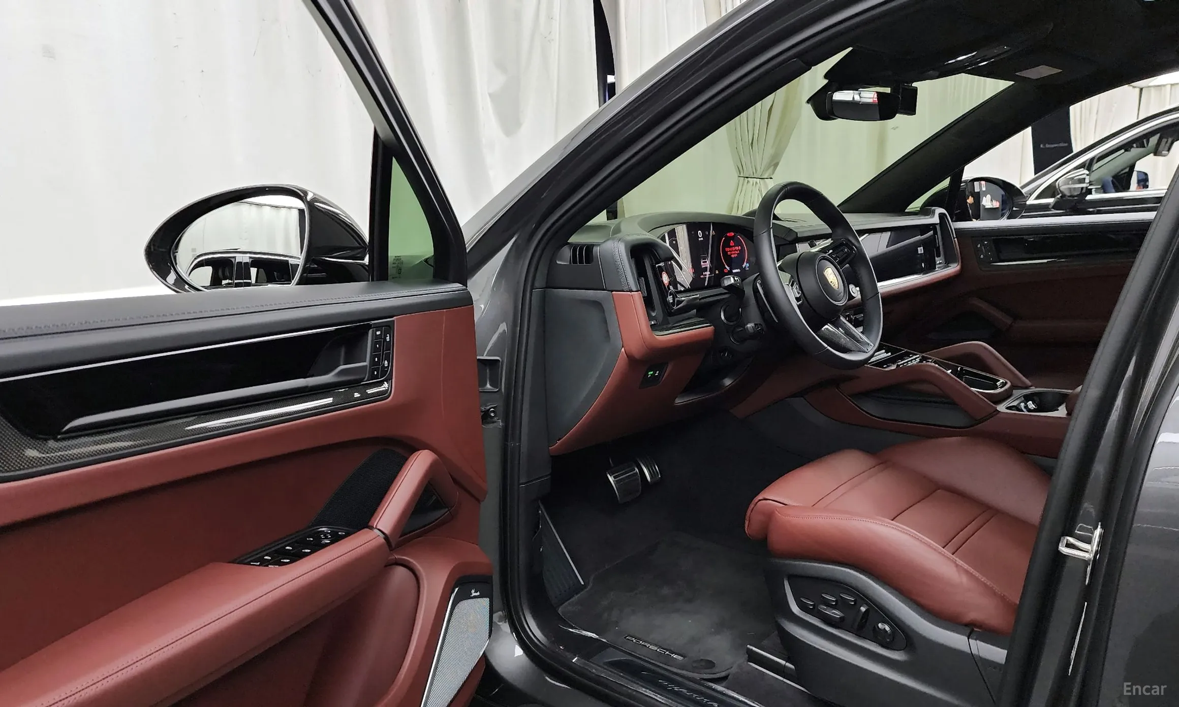 Porsche Cayenne (PO536) превью 10
