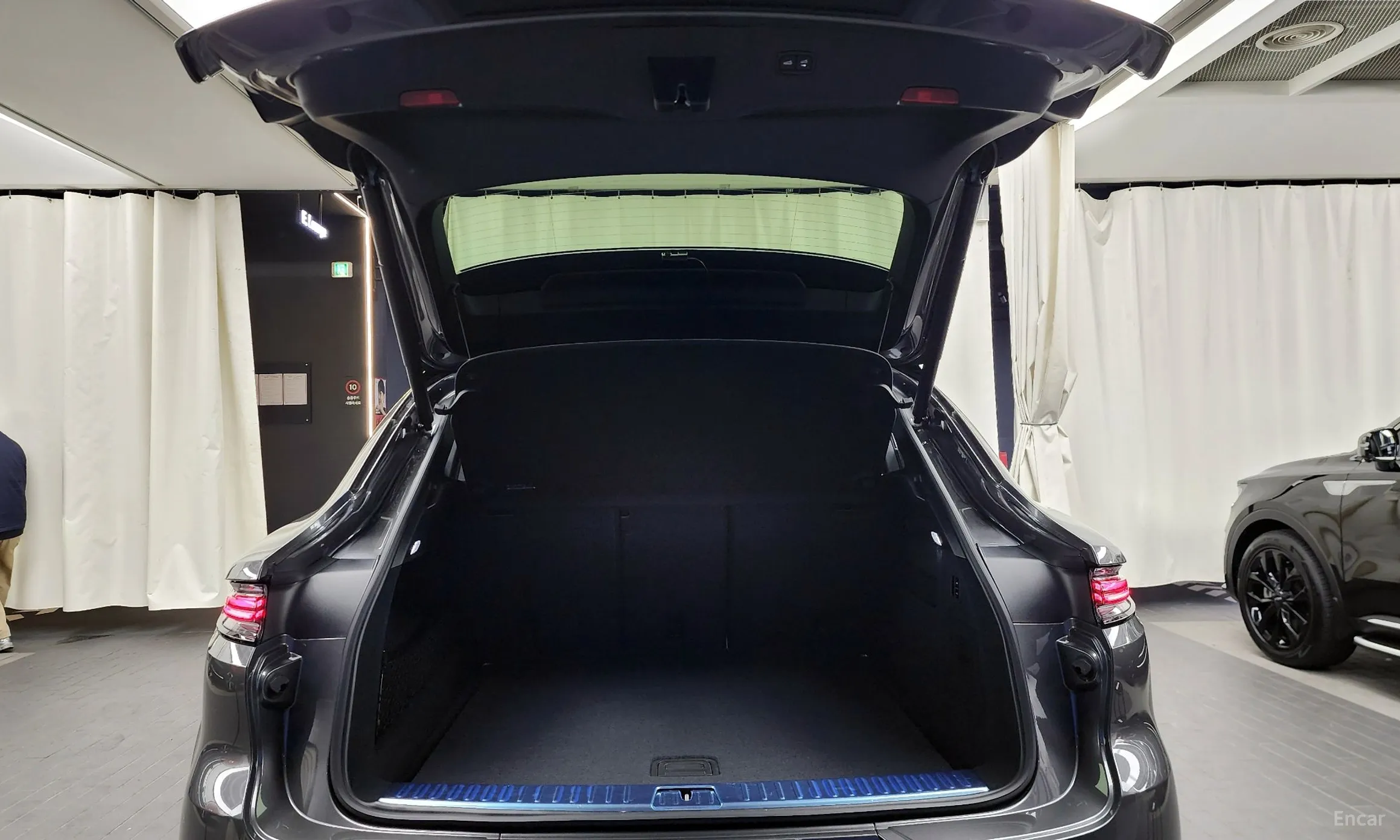 Porsche Cayenne (PO536) превью 20