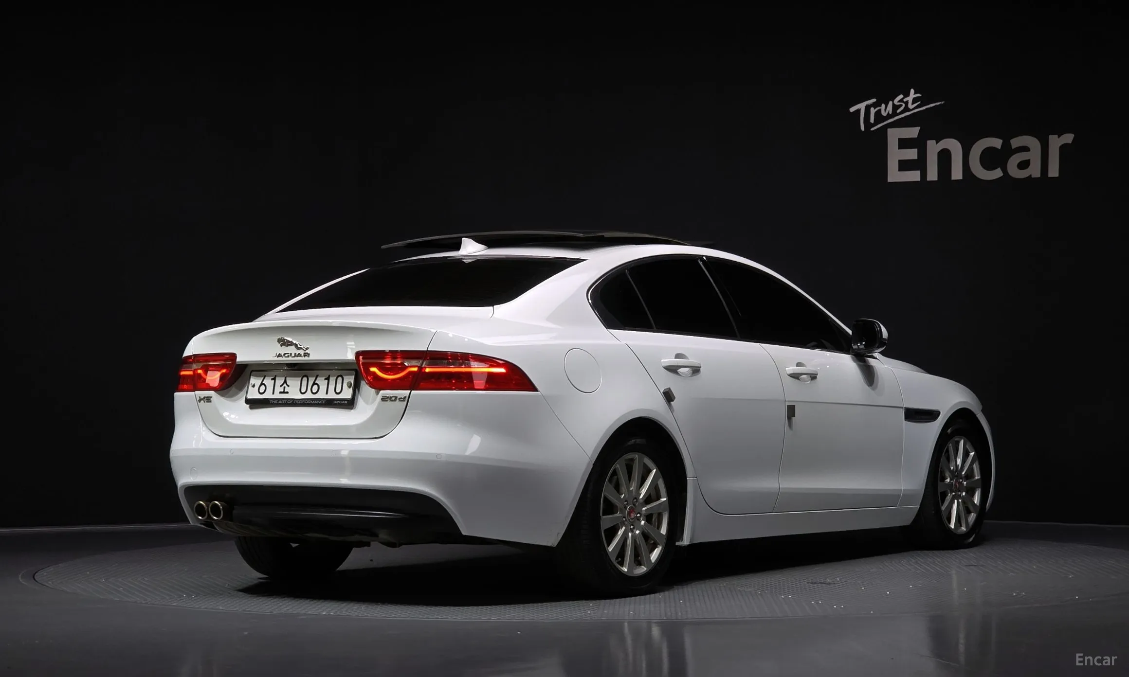 Jaguar XE превью 2