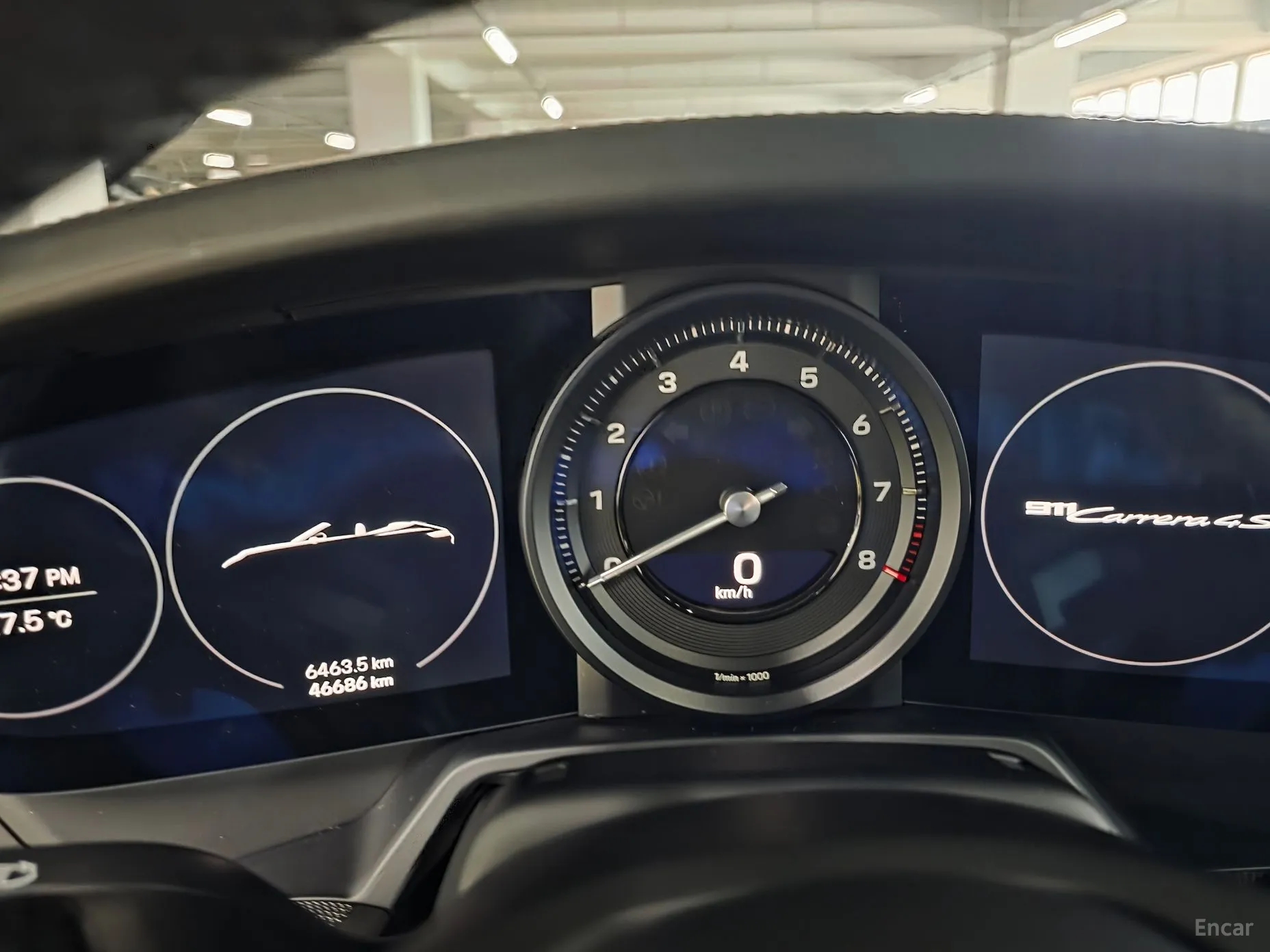 Porsche 911 (992) превью 11