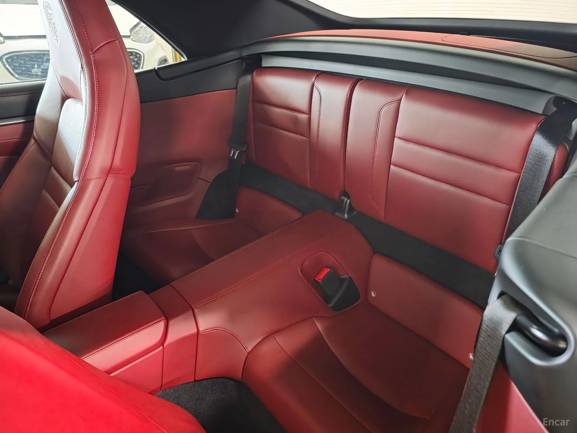 Porsche 911 (992) превью 18