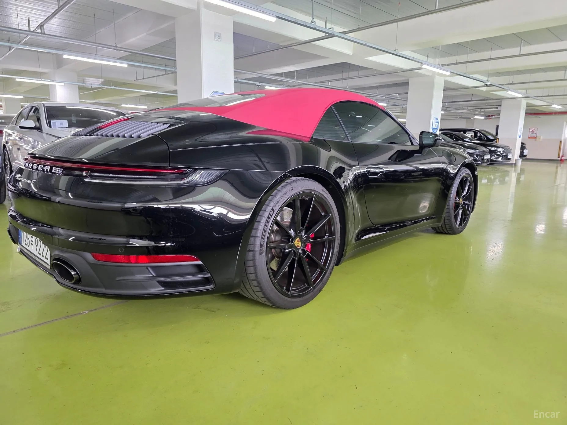 Porsche 911 (992) превью 5