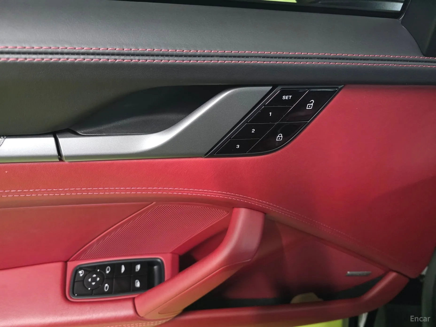 Porsche 911 (992) превью 8