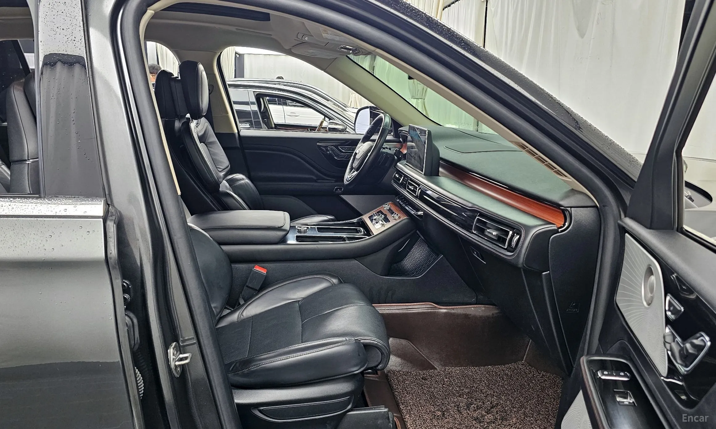 Lincoln Aviator 2nd Generation превью 11