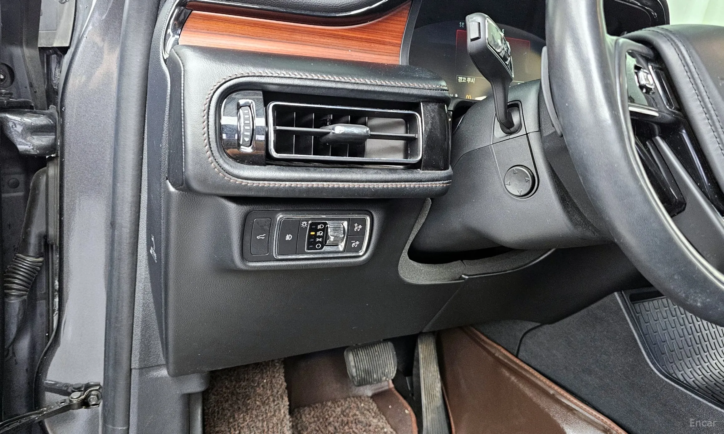 Lincoln Aviator 2nd Generation превью 16