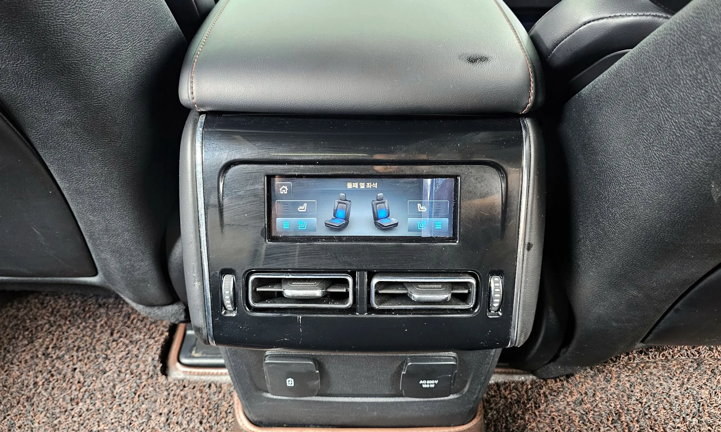 Lincoln Aviator 2nd Generation превью 18