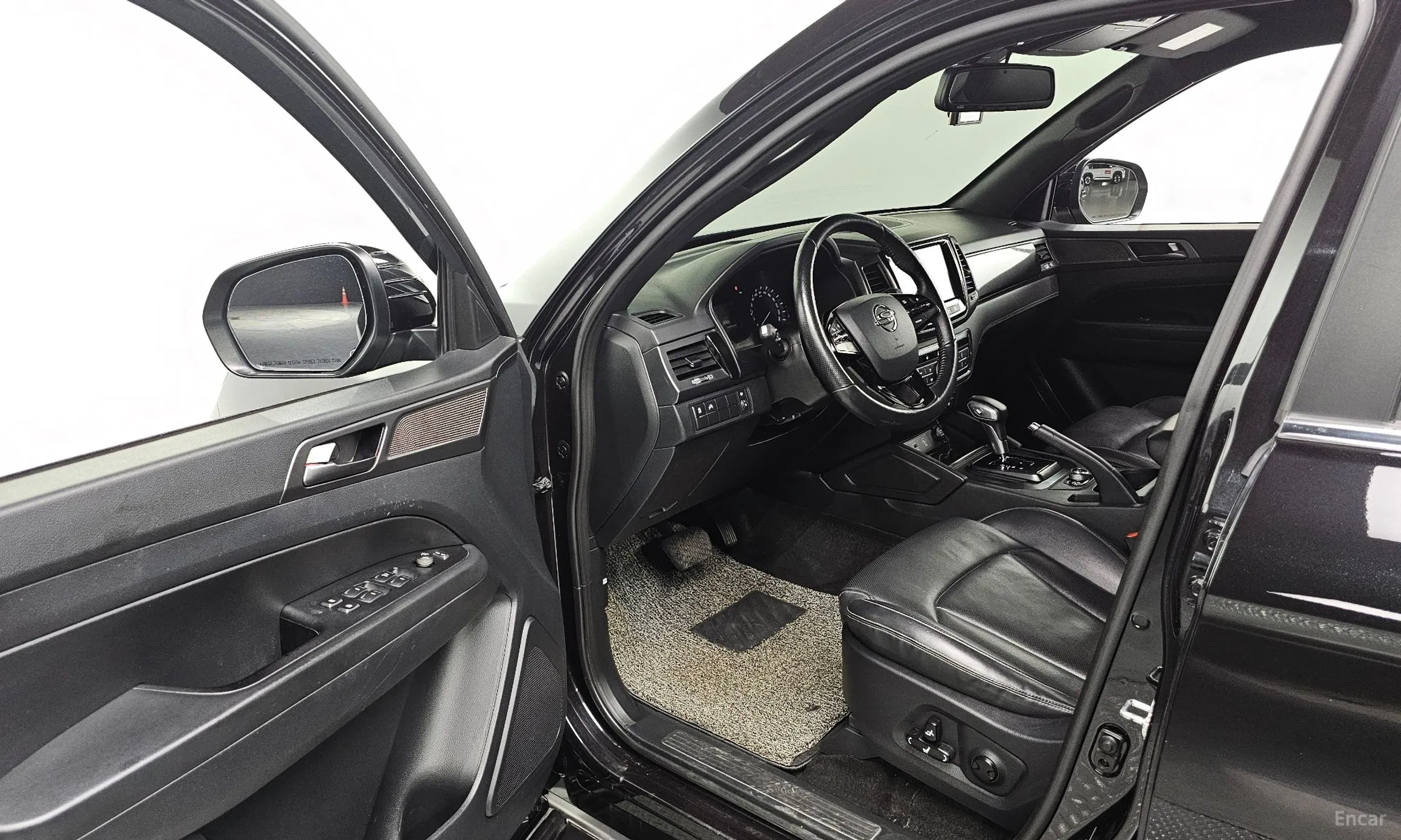 KG Mobility (SsangYong) Rexton Sports превью 10
