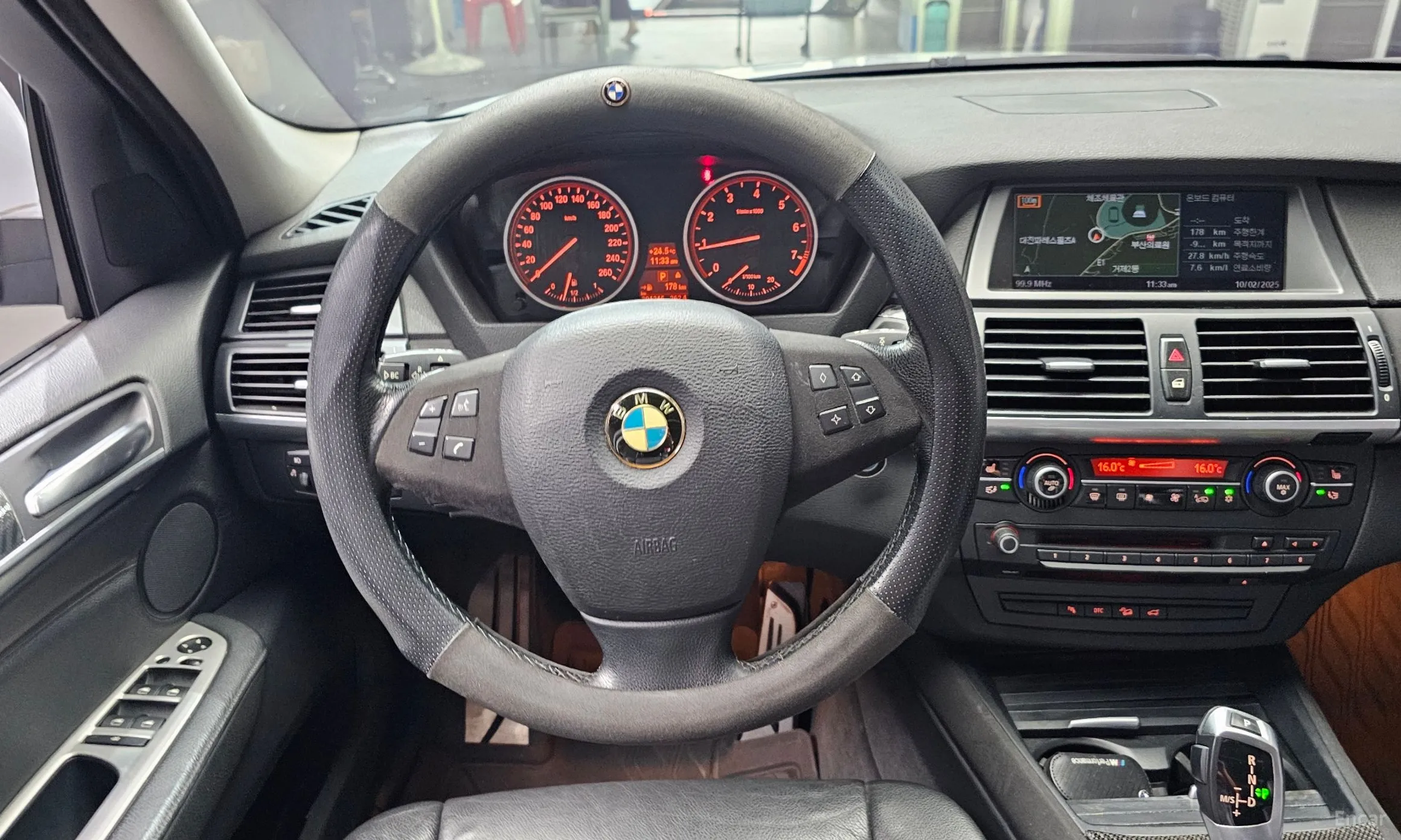 BMW X5 (E70) превью 13