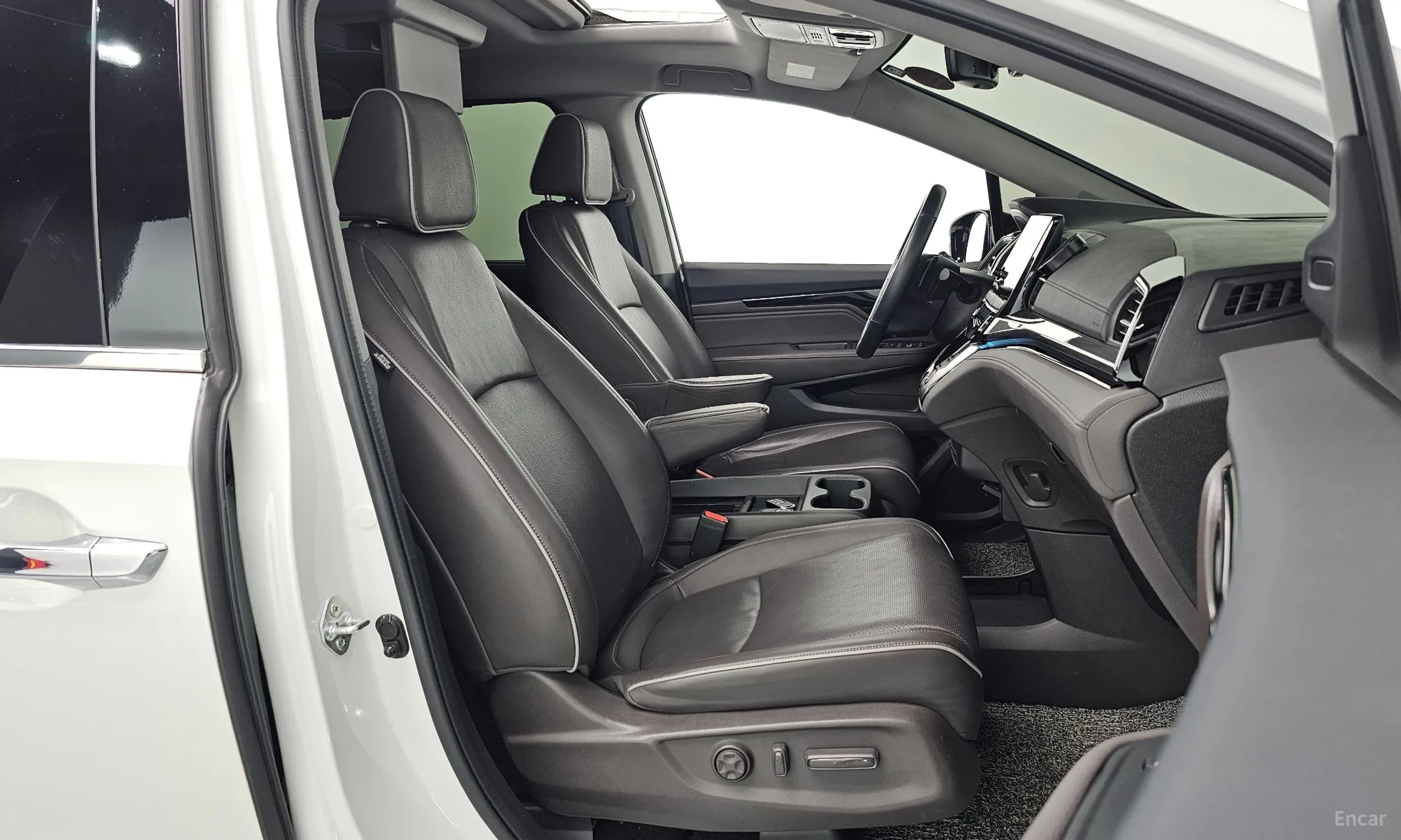 Honda Odyssey превью 10