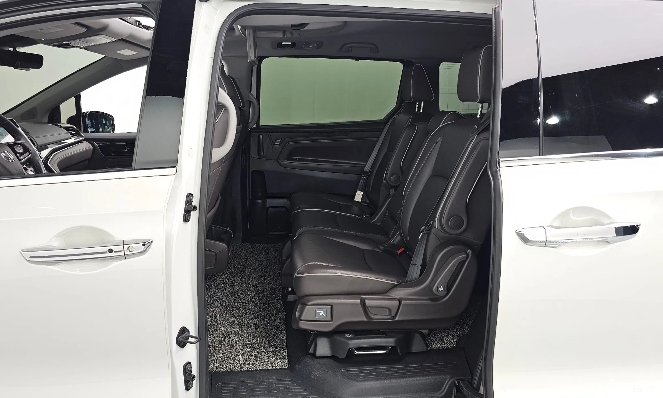 Honda Odyssey превью 12
