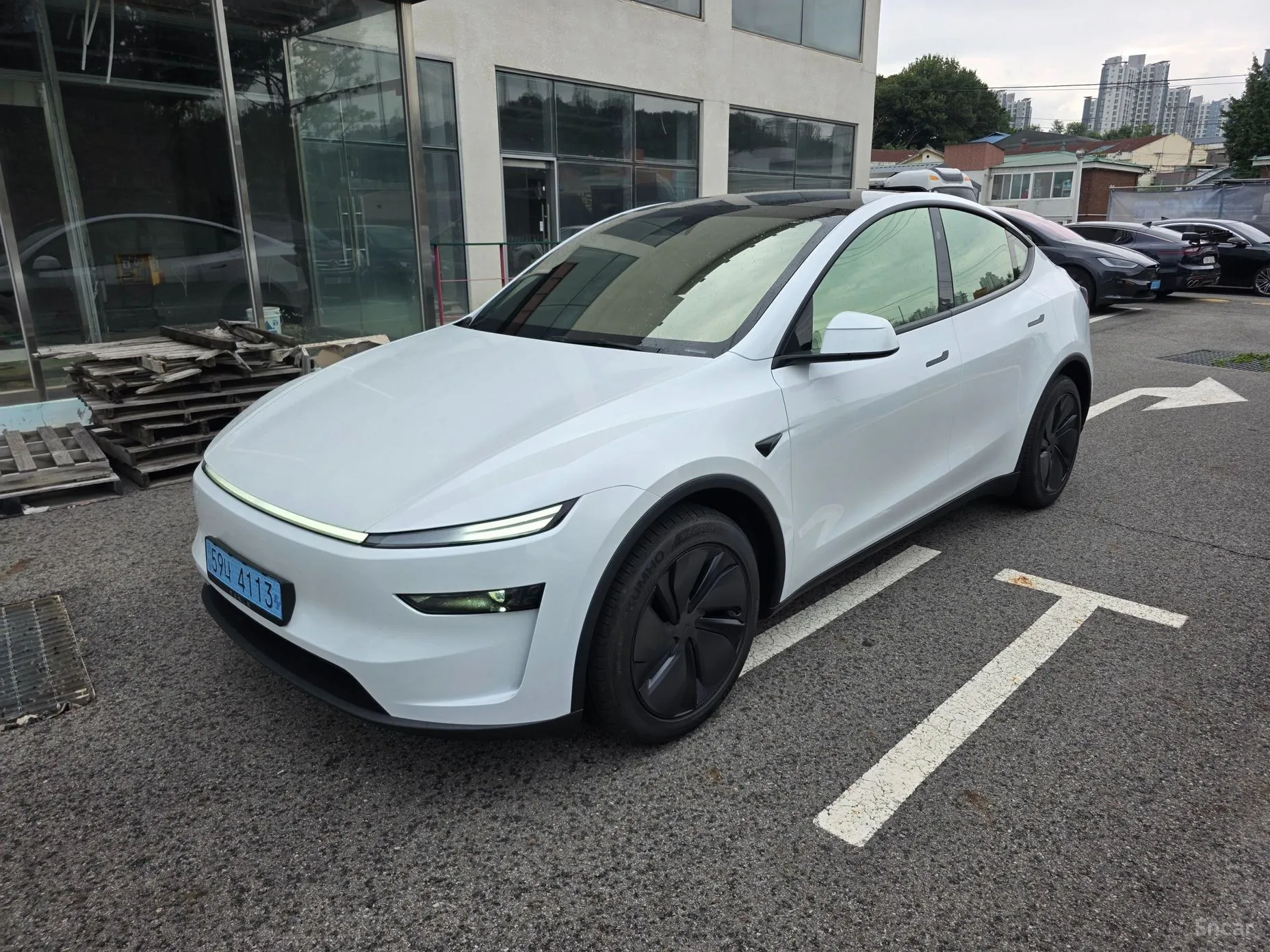 Tesla Model Y превью 3