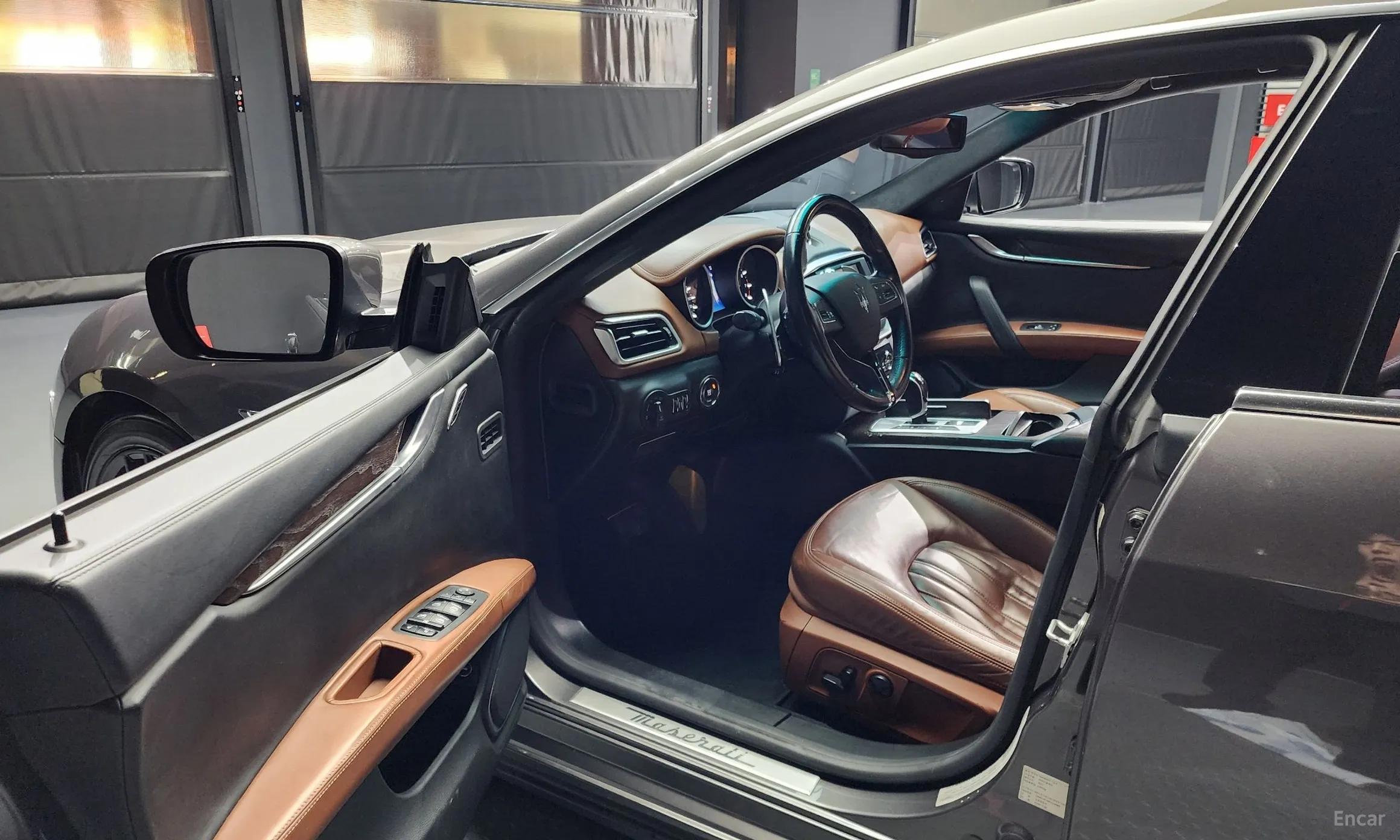 Maserati Ghibli превью 10