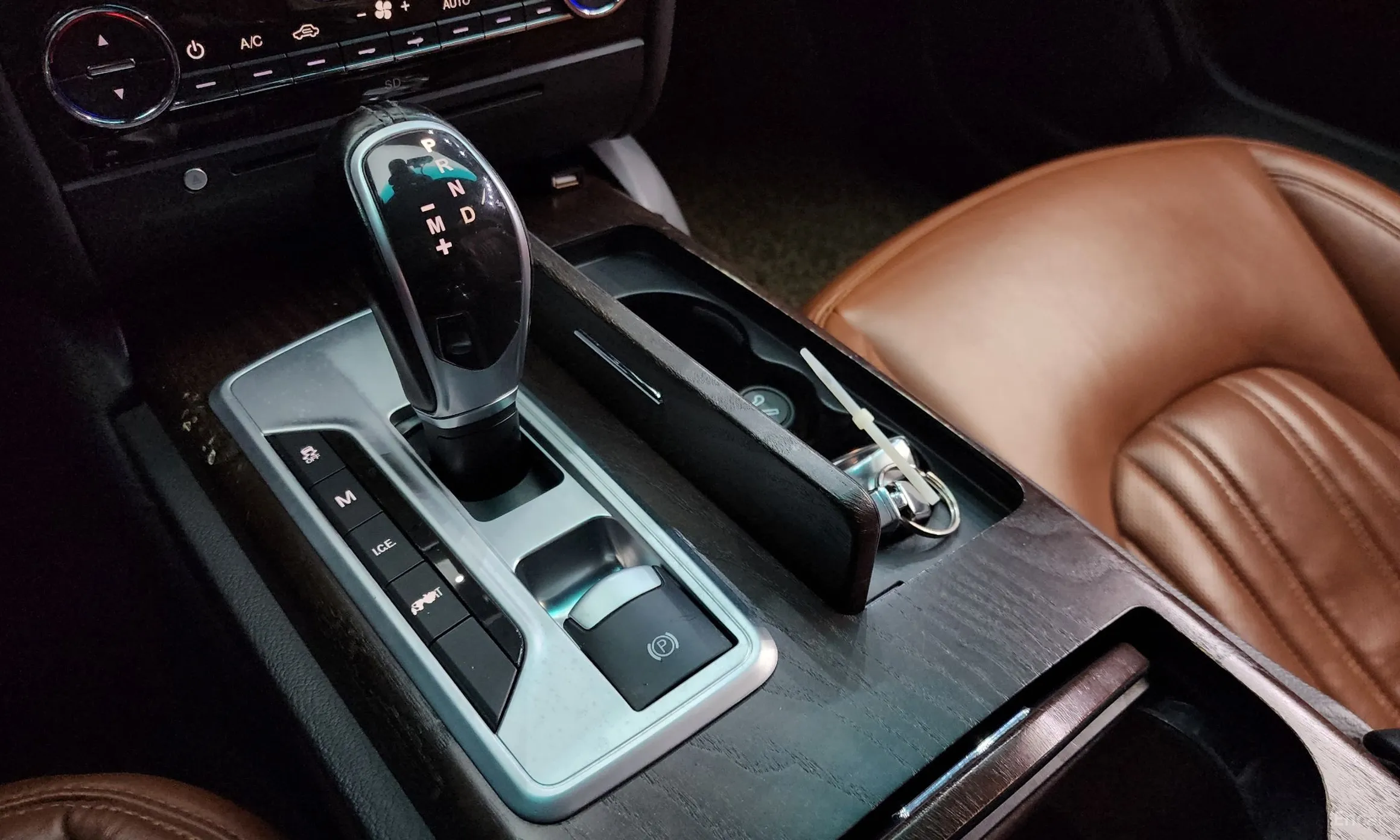Maserati Ghibli превью 9