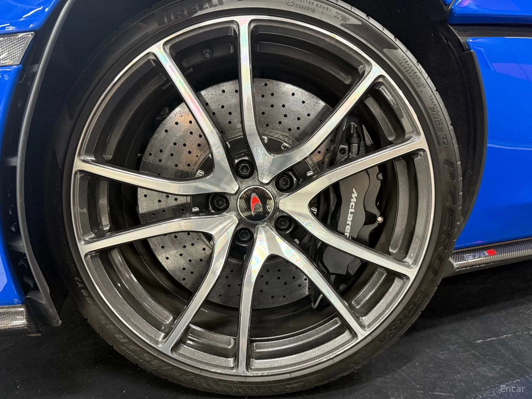 McLaren 570S превью 8