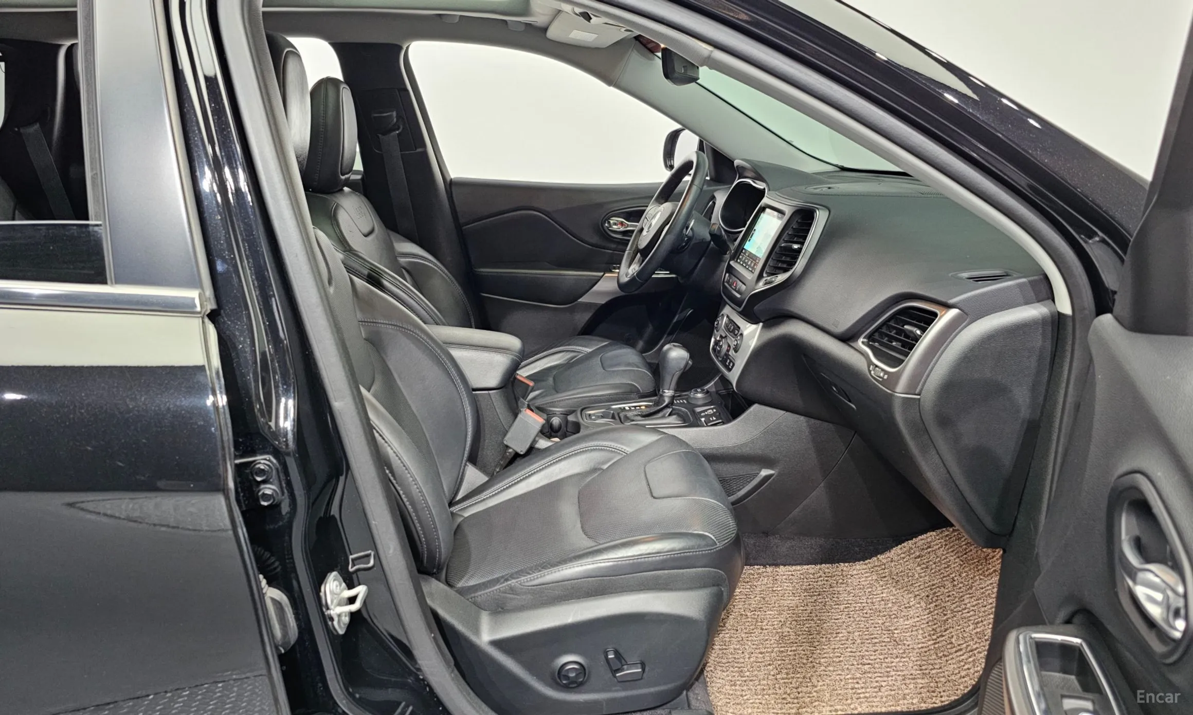 Jeep Cherokee (KL) превью 11