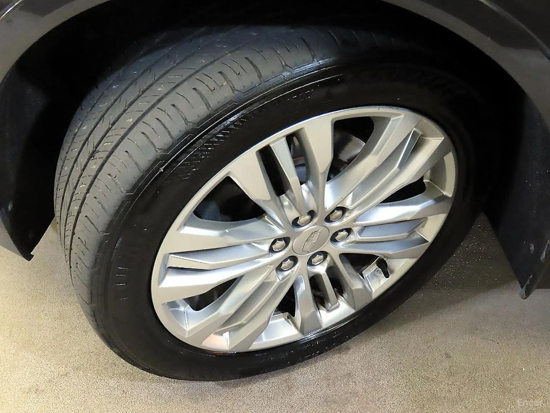 Cadillac XT5 превью 20