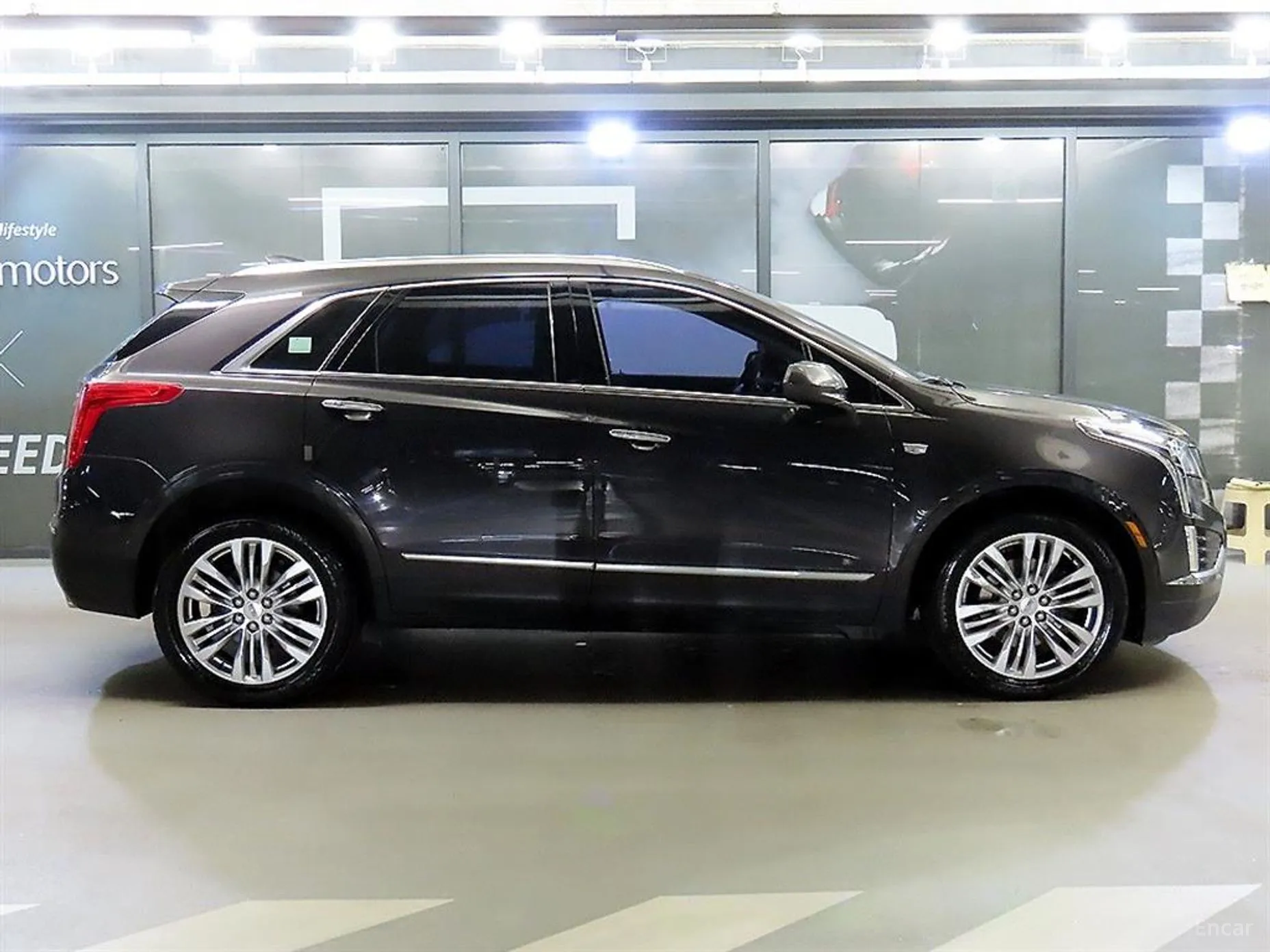 Cadillac XT5 превью 3