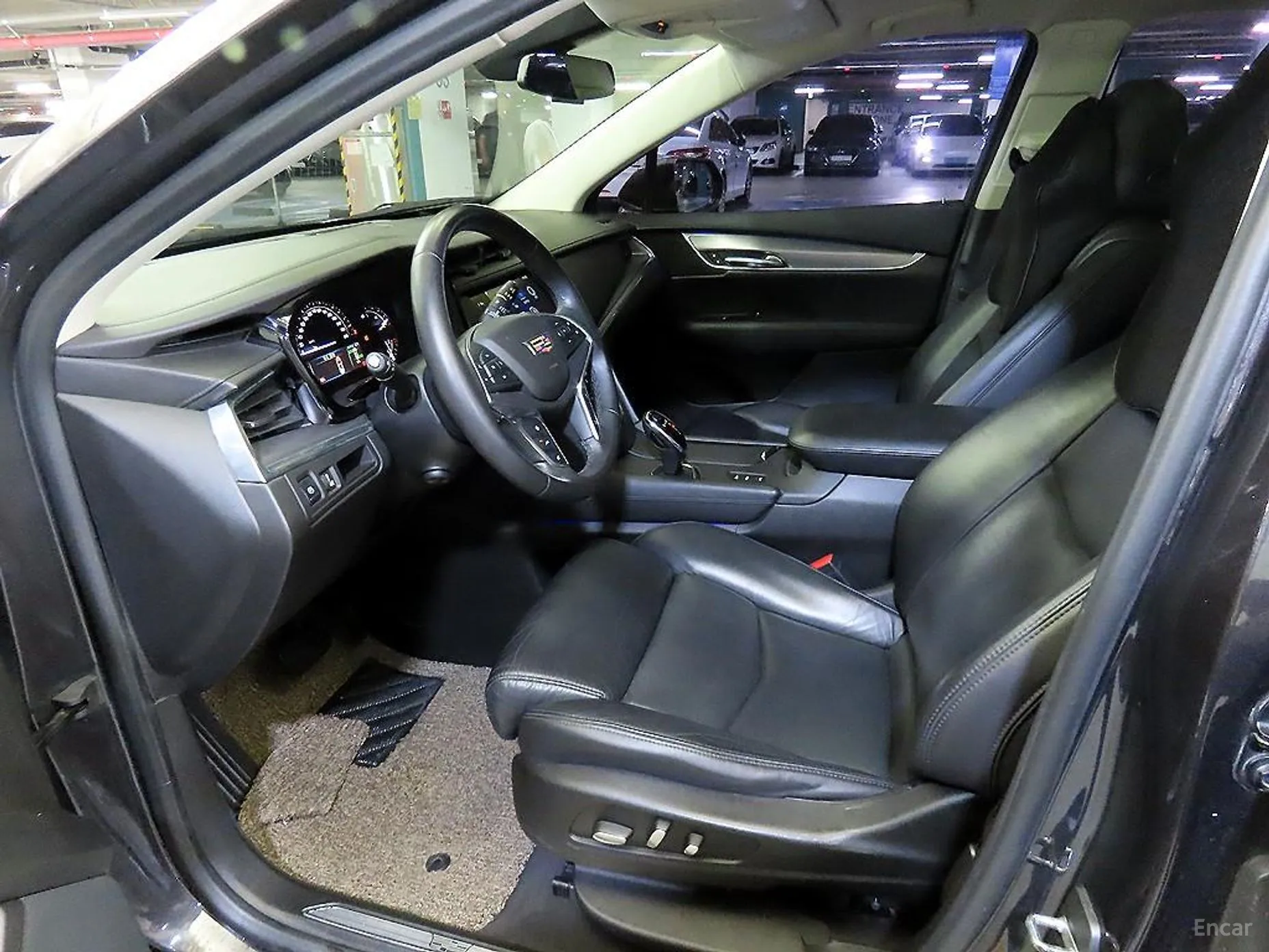 Cadillac XT5 превью 6