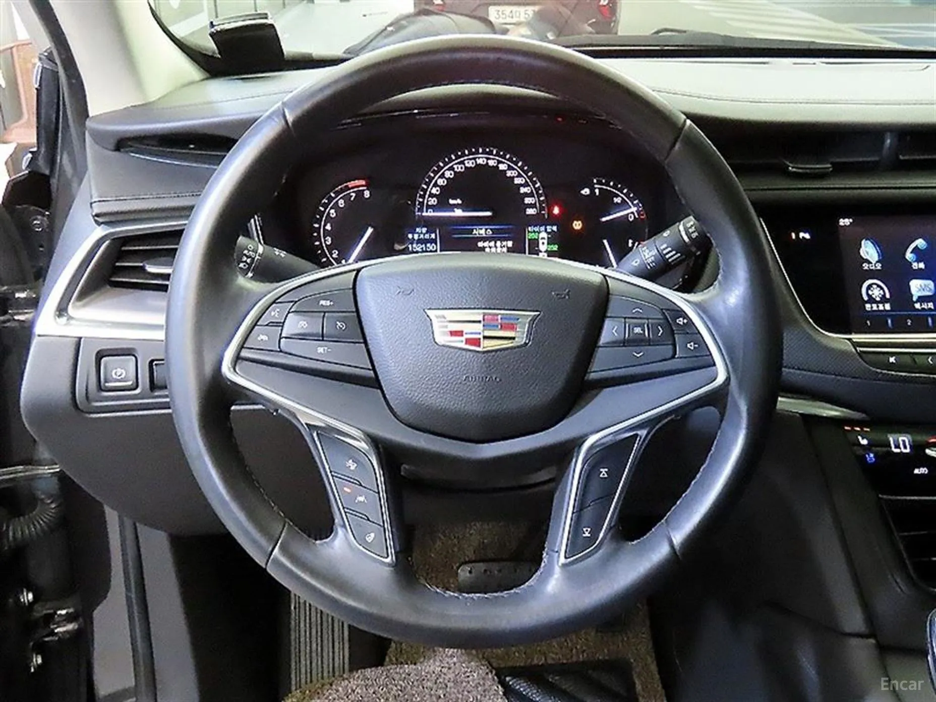 Cadillac XT5 превью 8