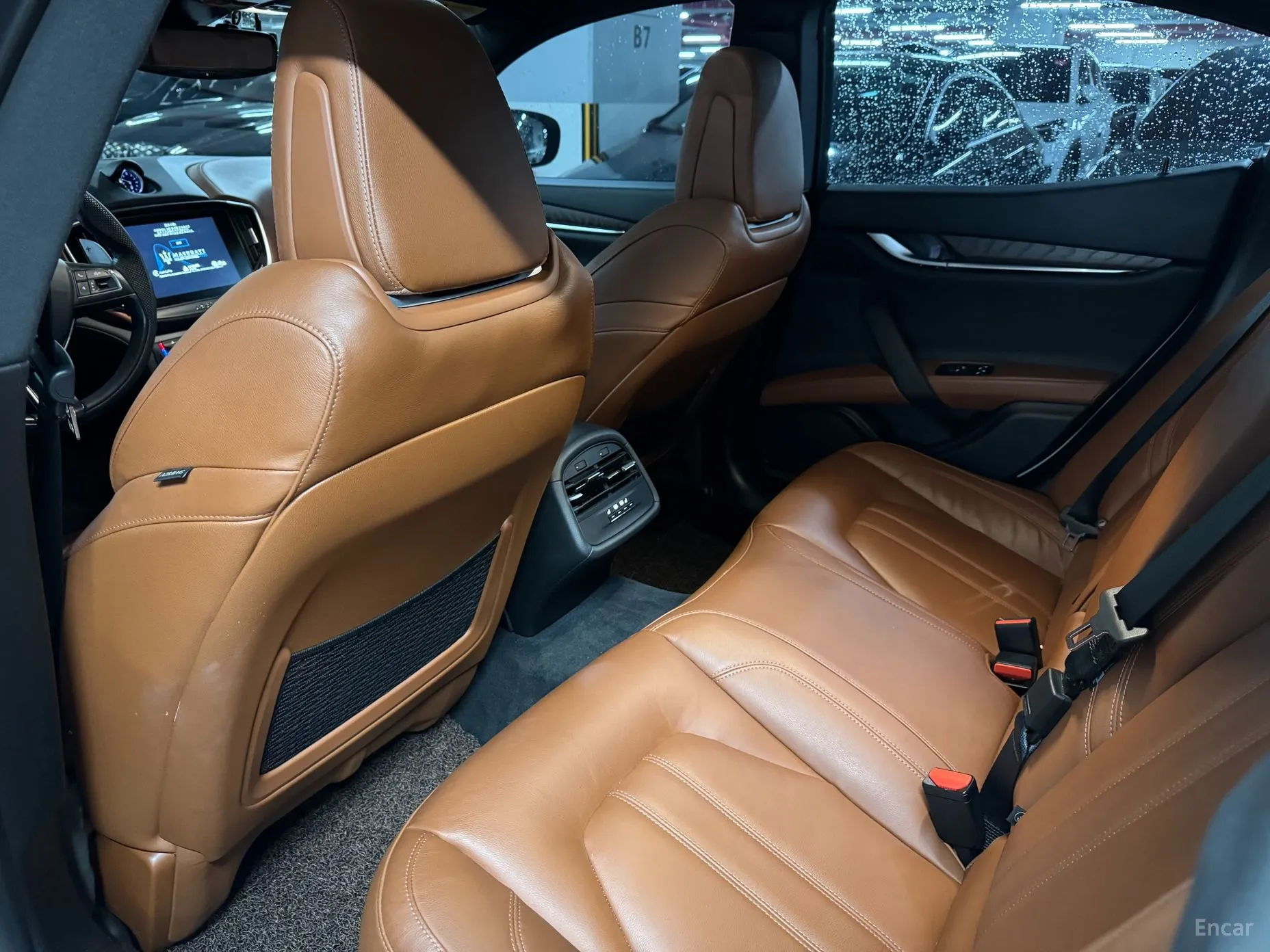 Maserati Ghibli превью 11