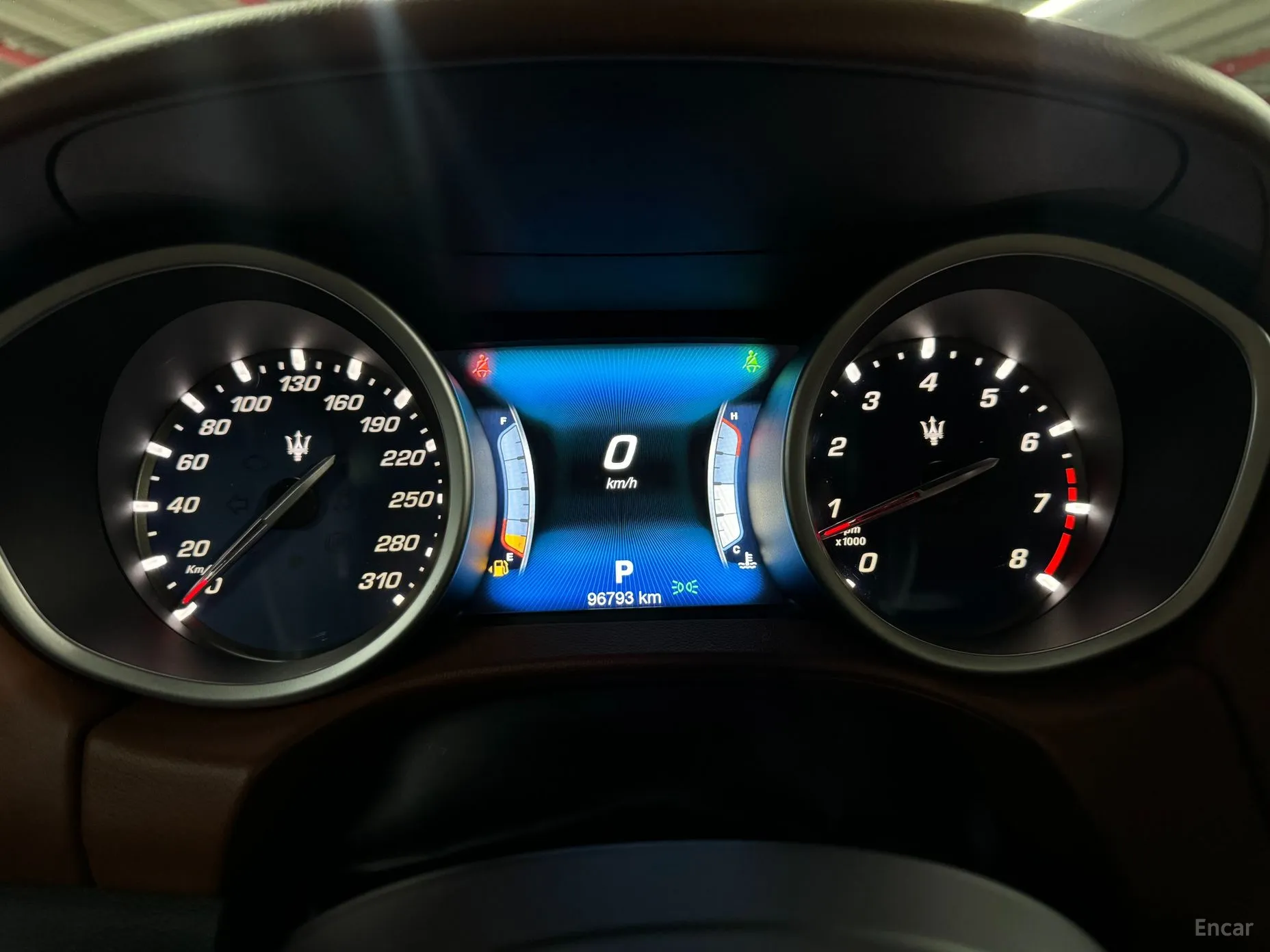 Maserati Ghibli превью 7