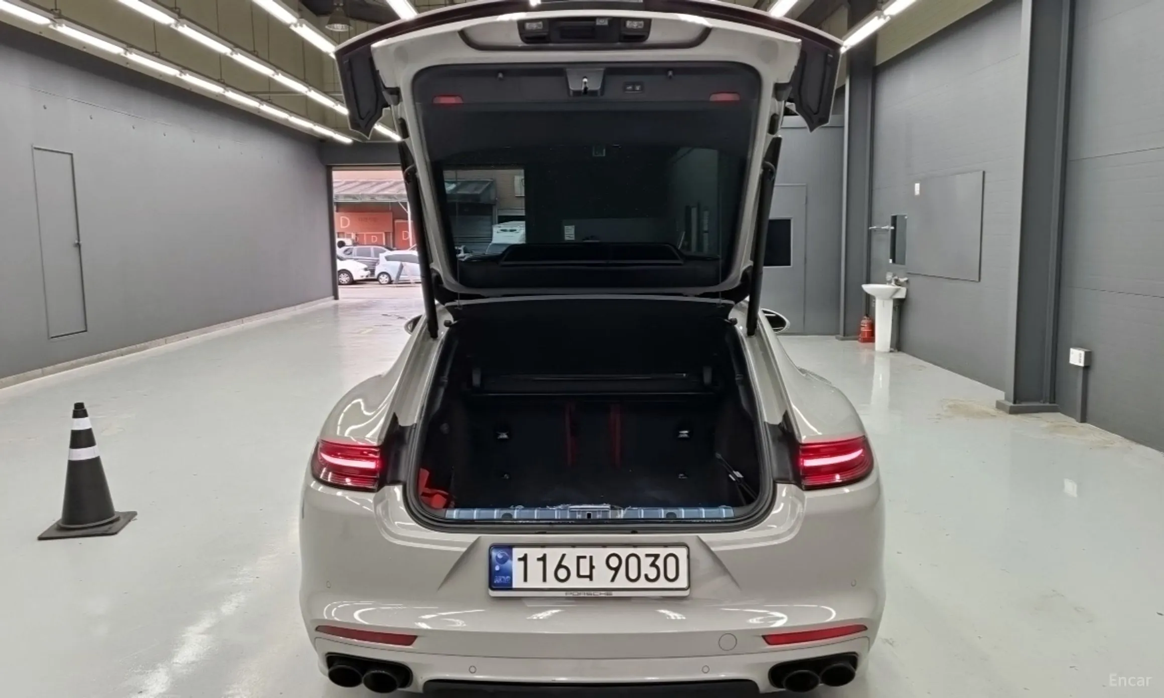 Porsche Panamera (971) превью 16