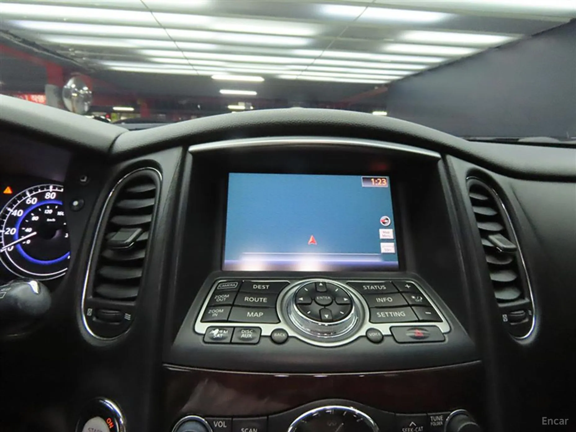 Infiniti EX35 превью 17