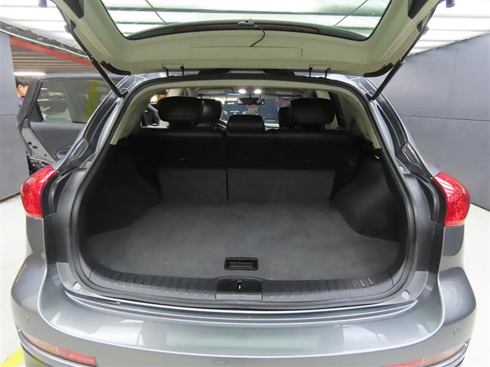 Infiniti EX35 превью 19