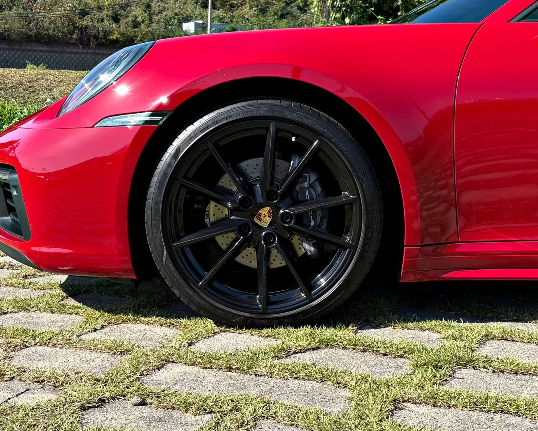 Porsche 911 (992) превью 10