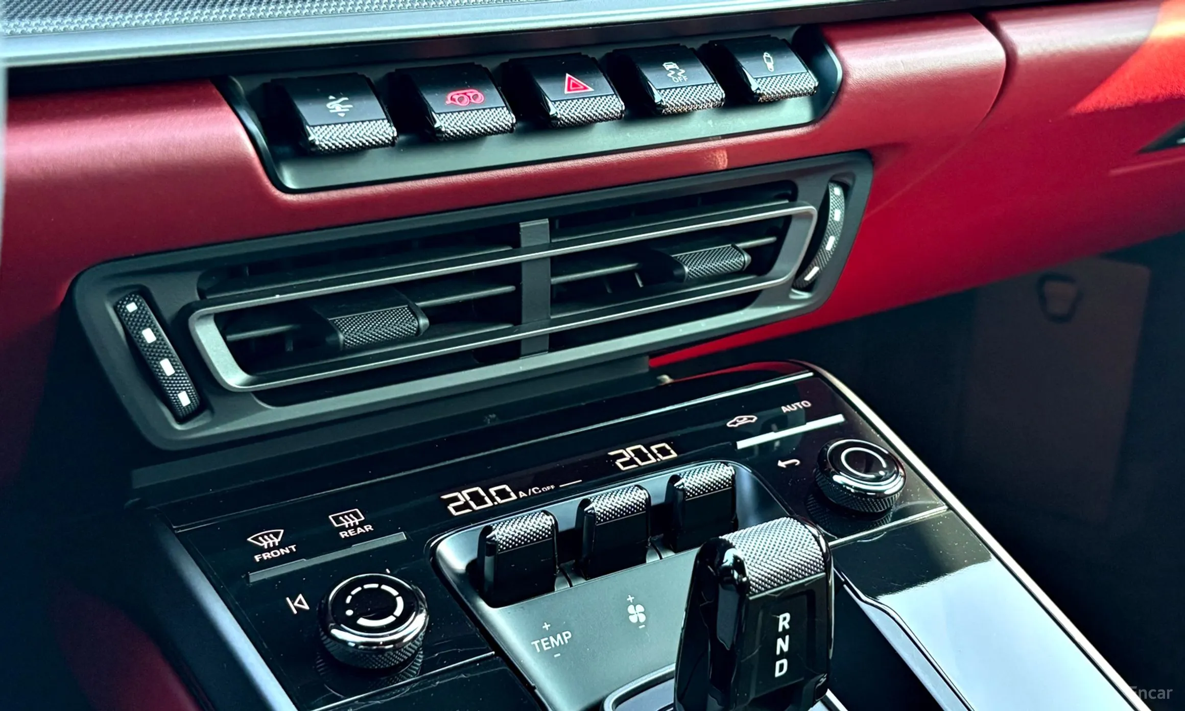 Porsche 911 (992) превью 17