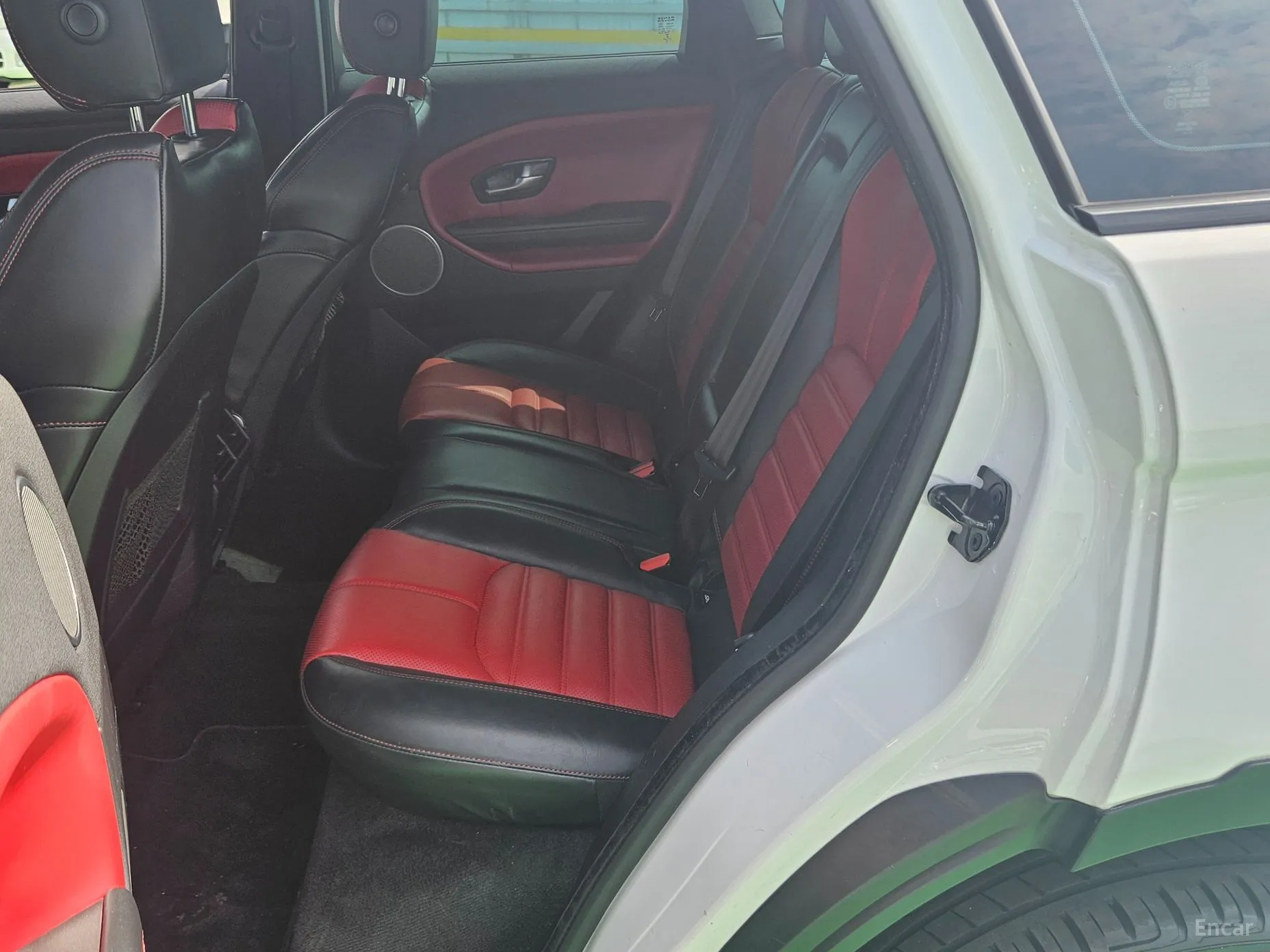 Land Rover Range Rover Evoque превью 11