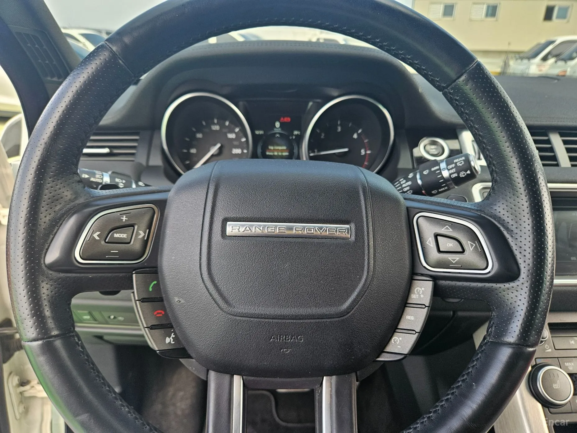 Land Rover Range Rover Evoque превью 15