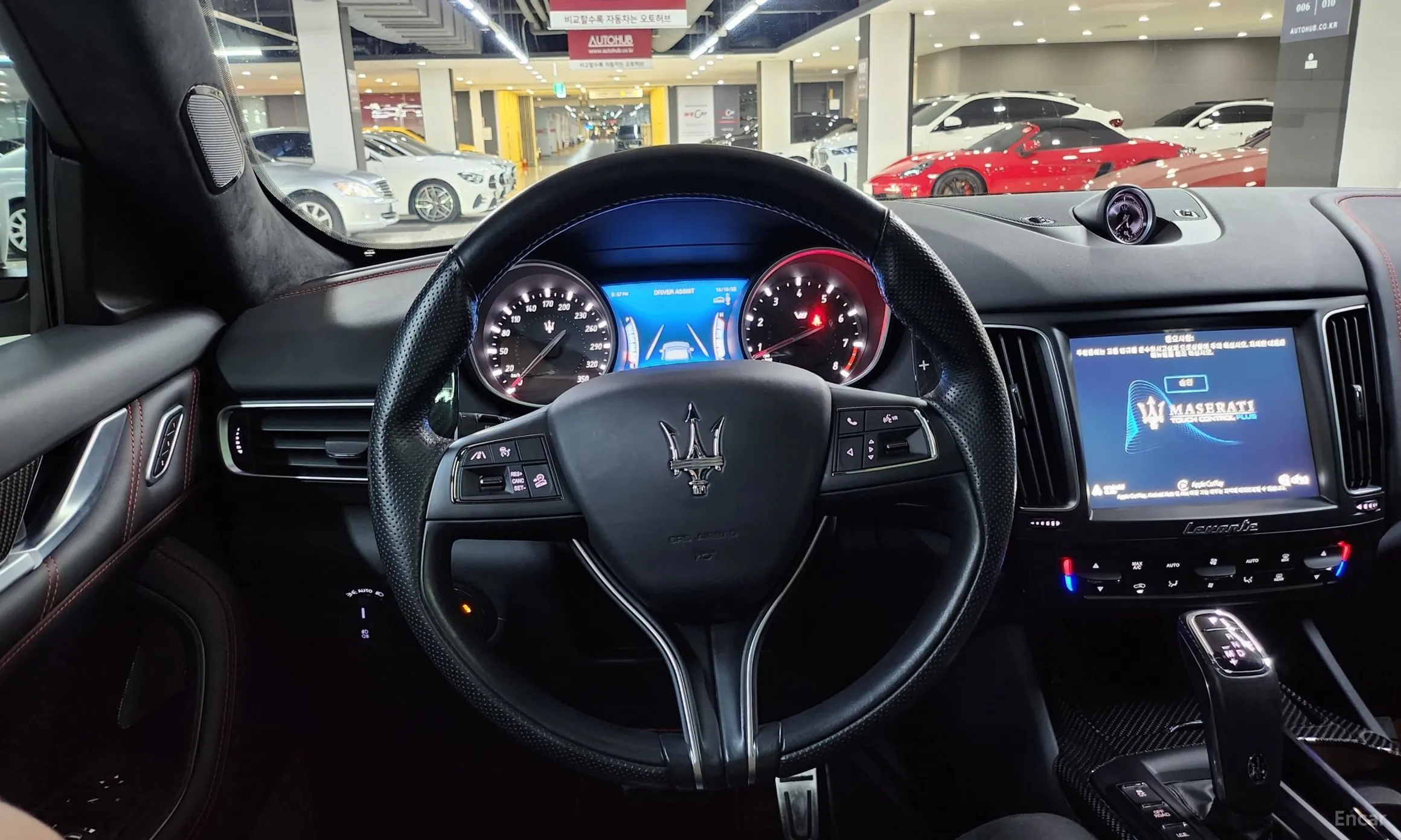 Maserati Levante превью 11