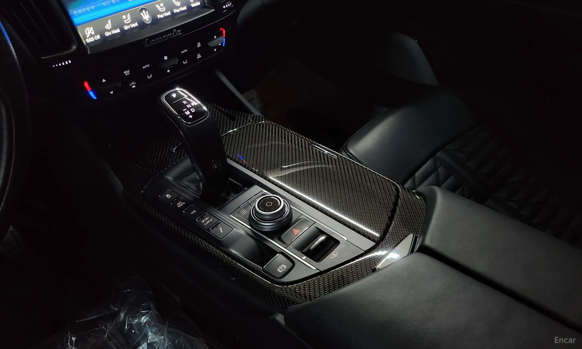 Maserati Levante превью 12