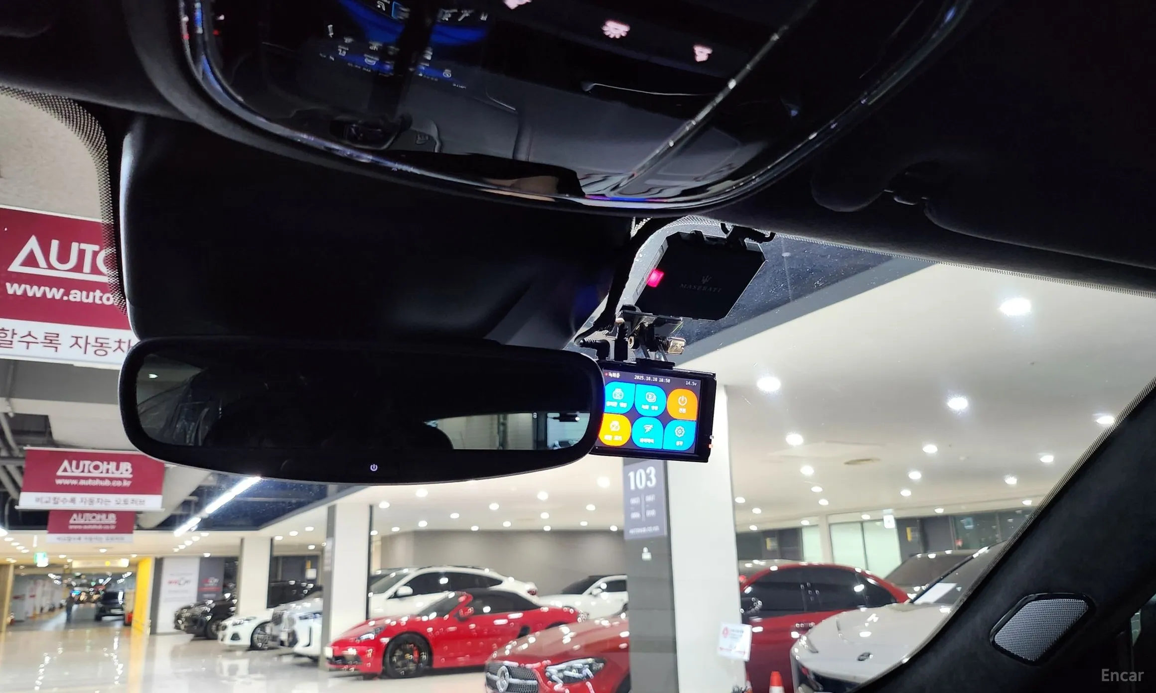 Maserati Levante превью 16