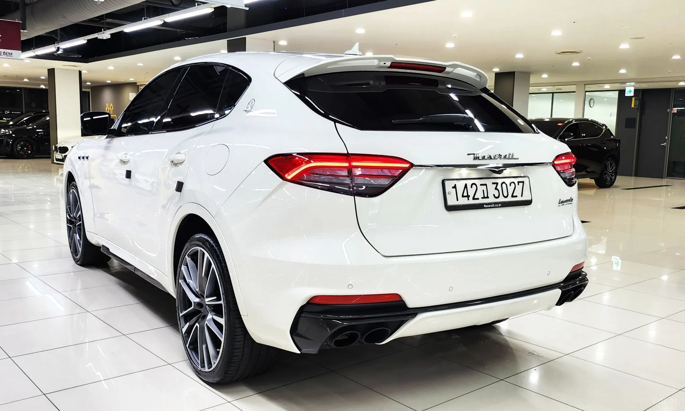 Maserati Levante превью 6
