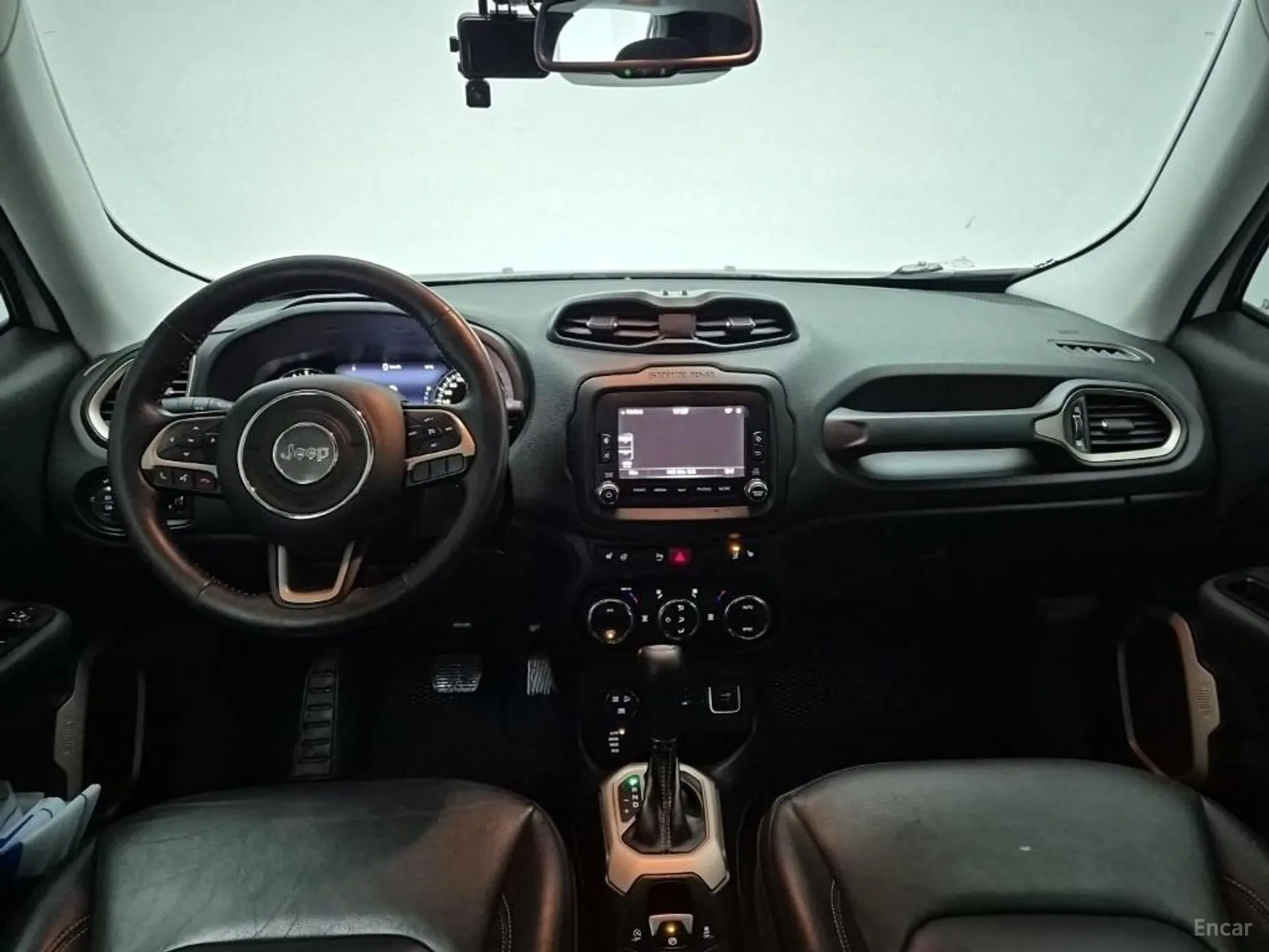 Jeep Renegade превью 7