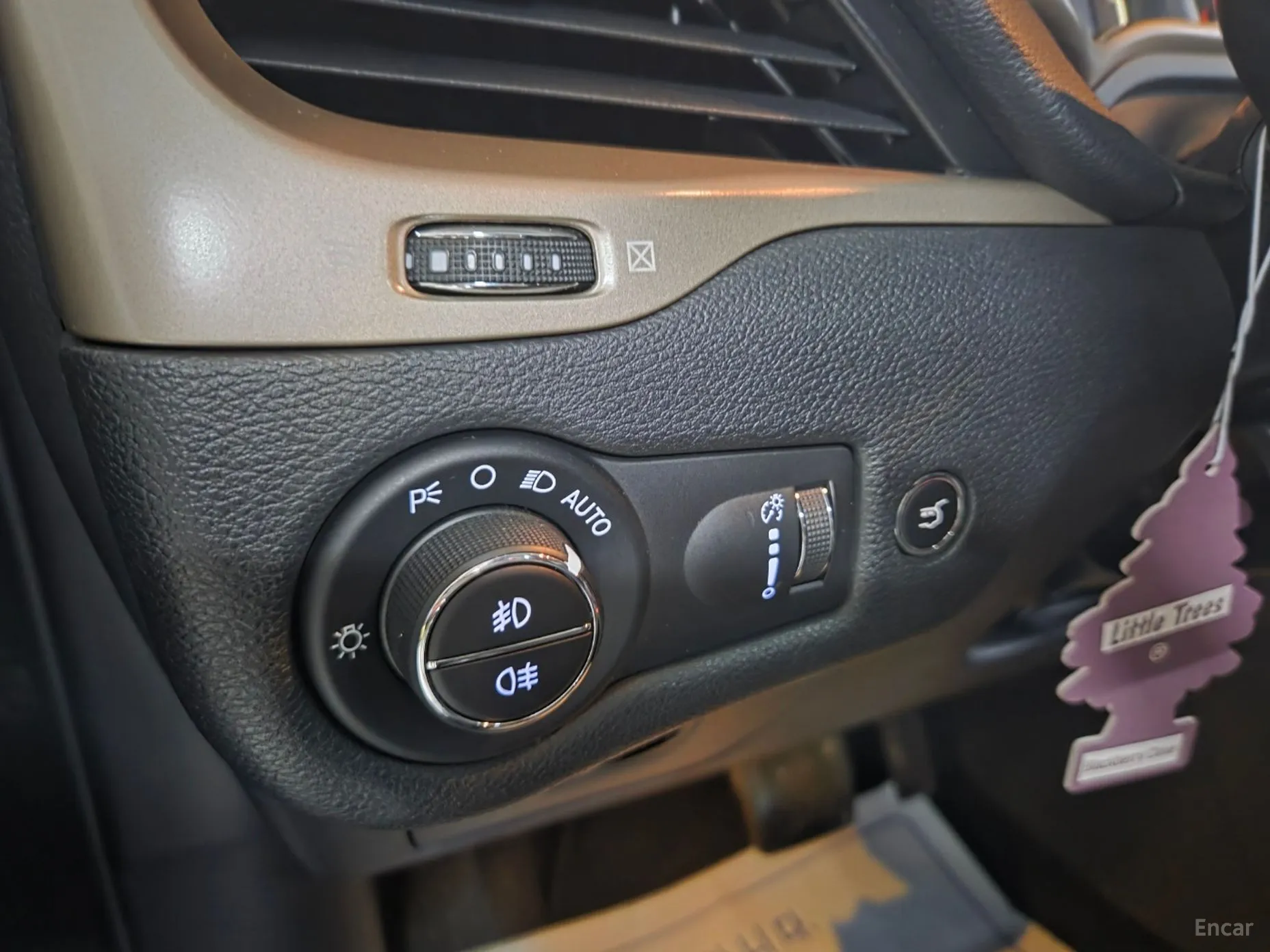 Jeep Cherokee (KL) превью 10