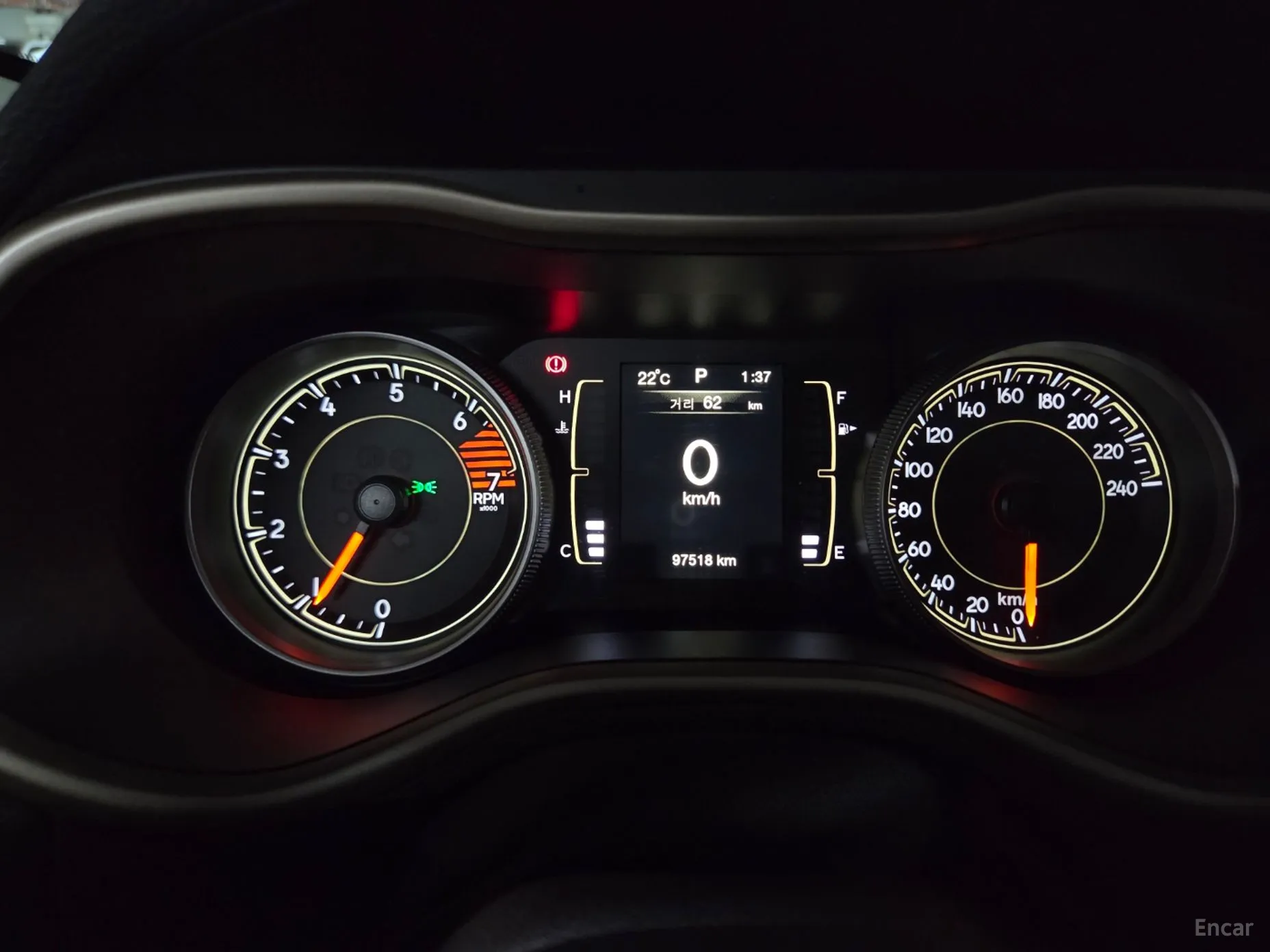 Jeep Cherokee (KL) превью 12