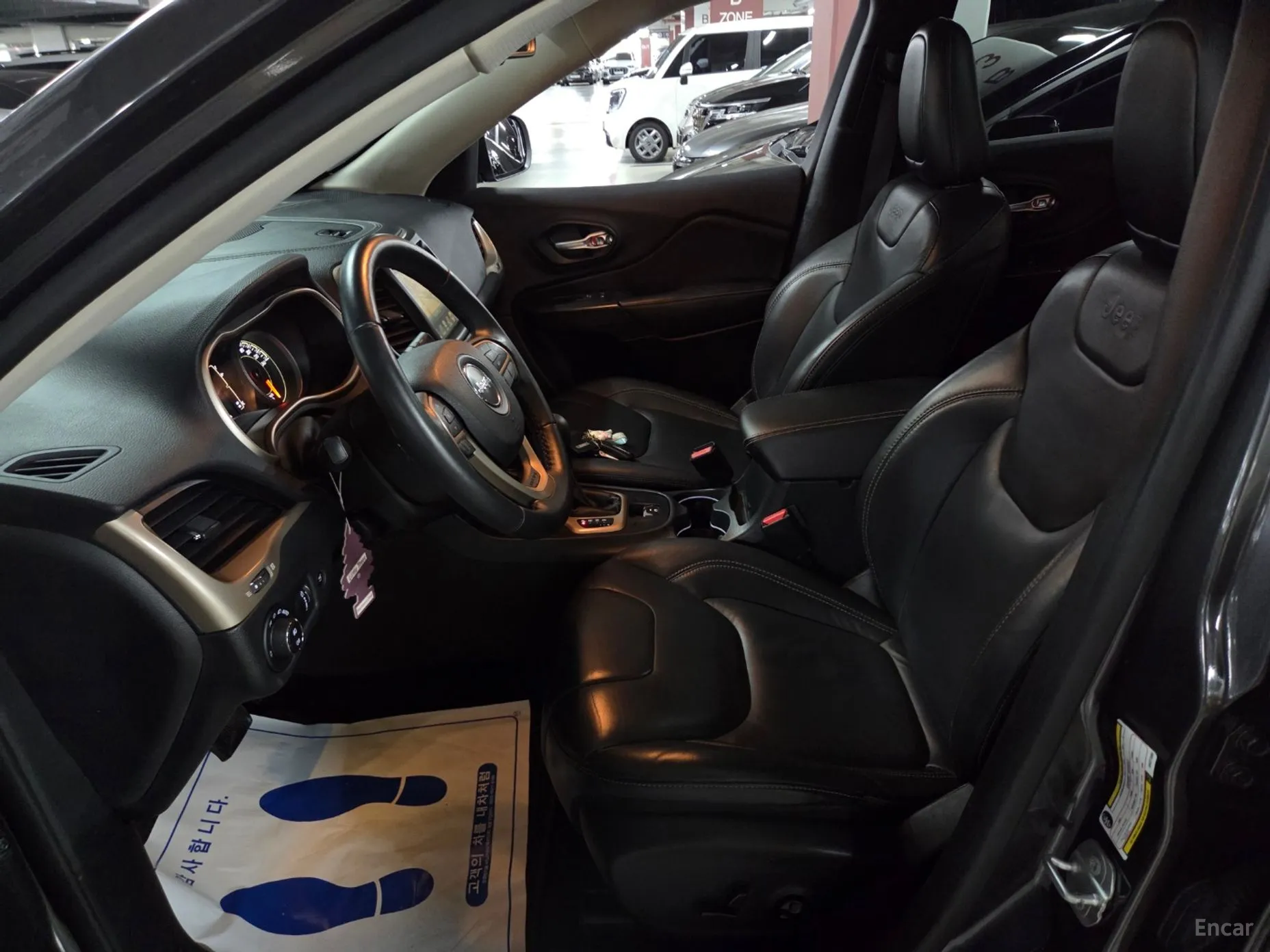 Jeep Cherokee (KL) превью 16
