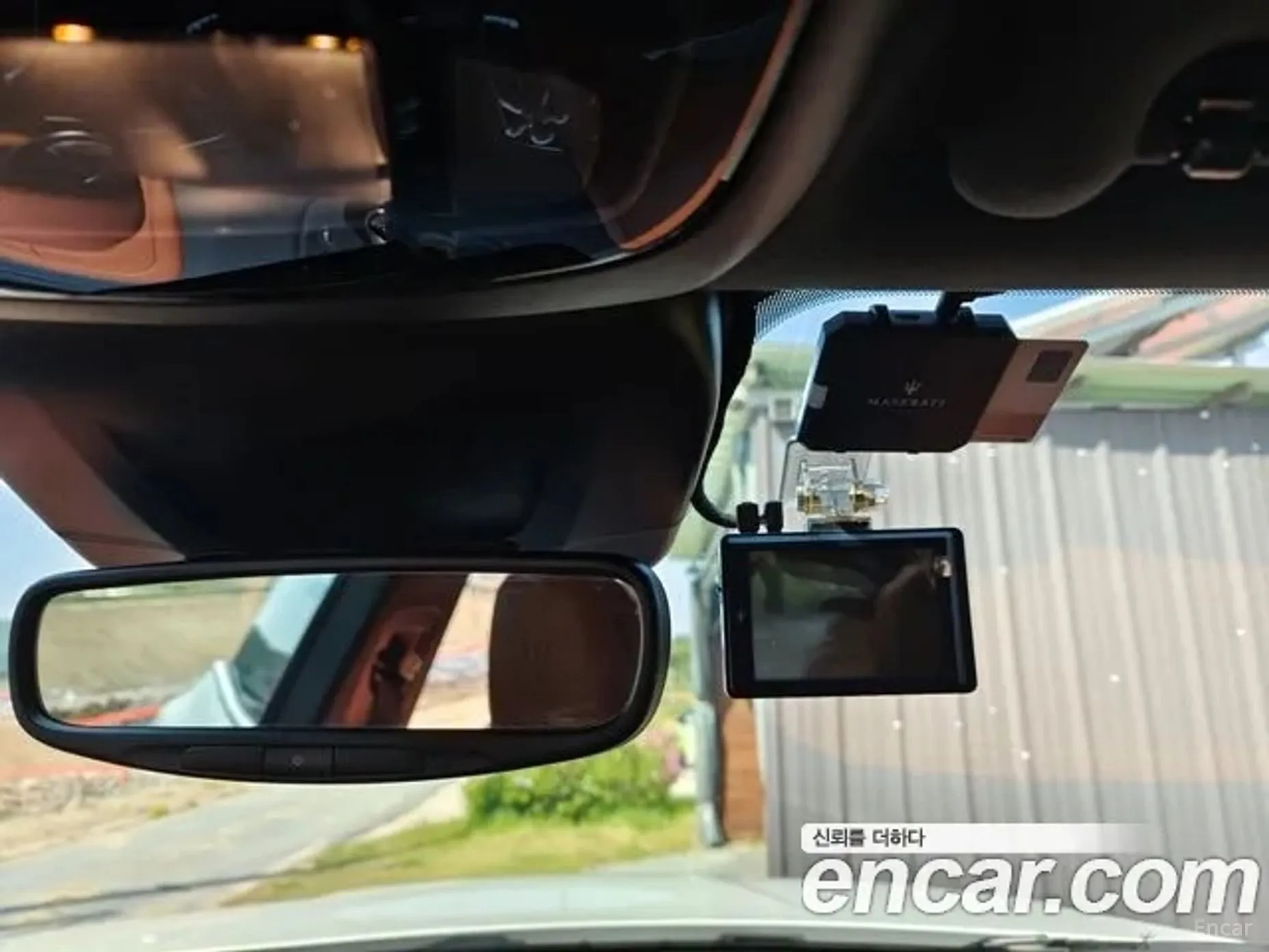 Maserati Levante превью 10