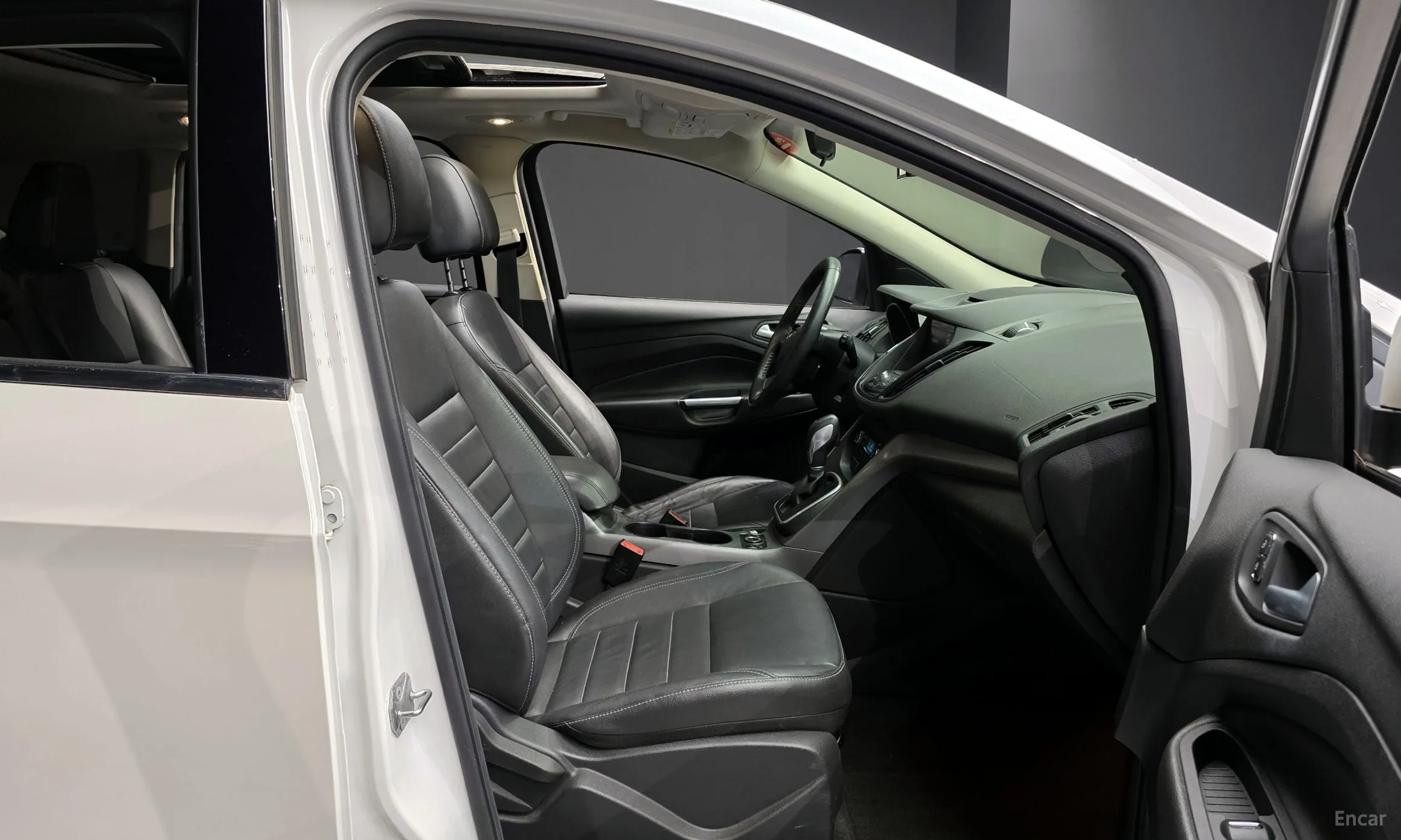 Ford Escape превью 10
