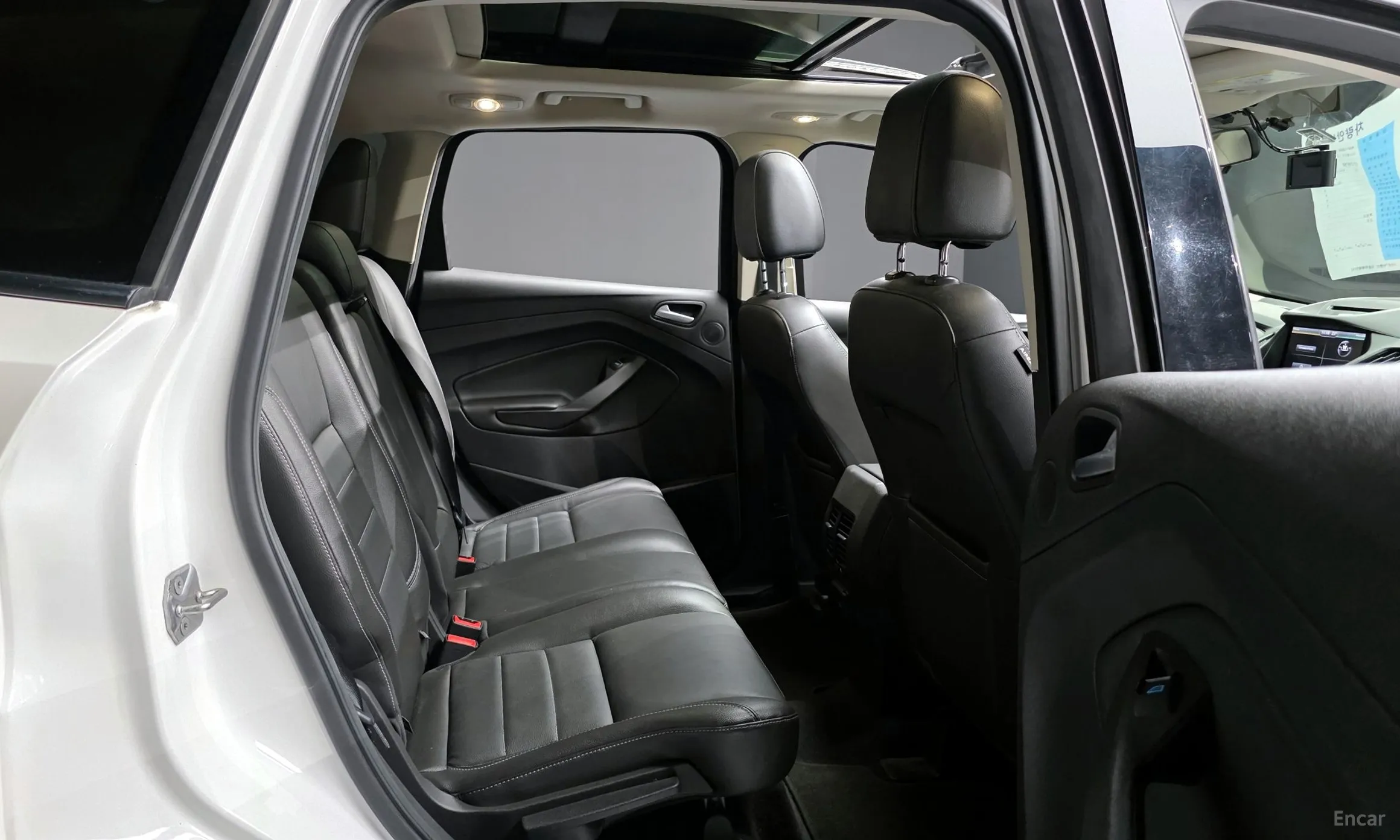 Ford Escape превью 12